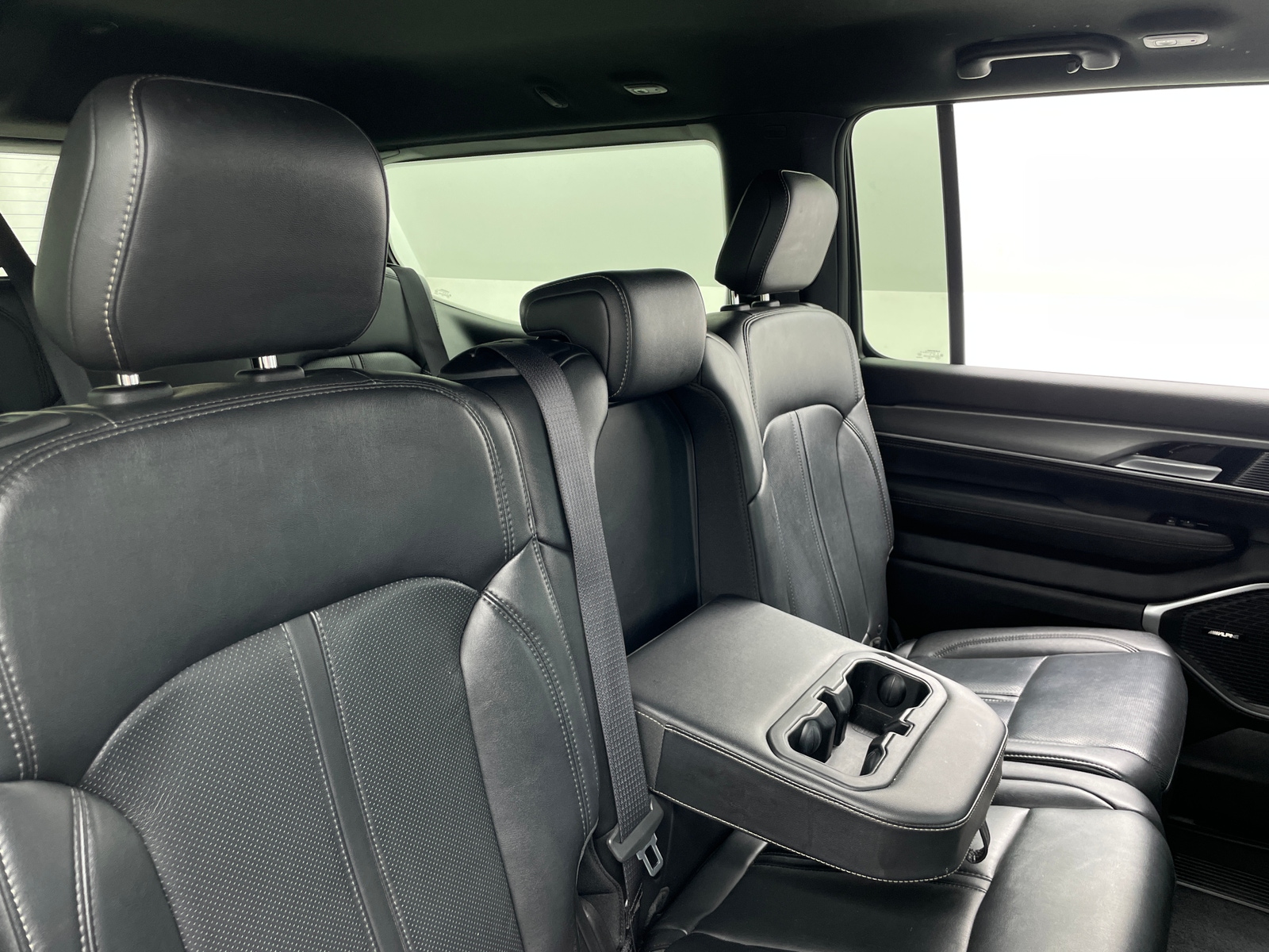 Thumbnail: 2025 Jeep Wagoneer - 5