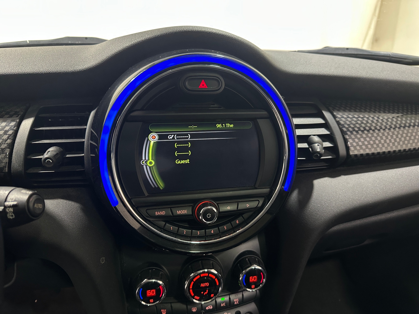 Thumbnail: 2017 MINI Cooper Hardtop - 3
