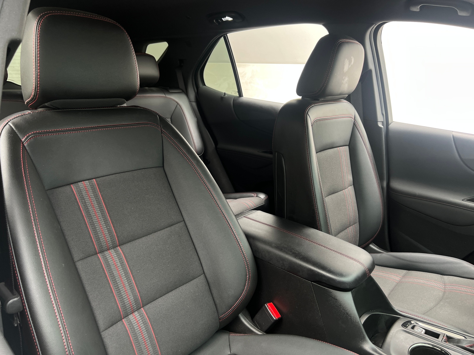 Thumbnail: 2022 Chevrolet Equinox - 2