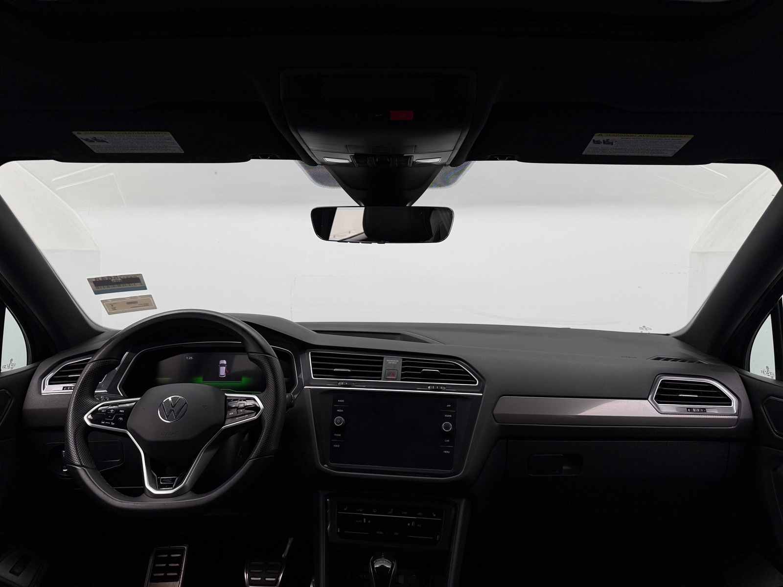 Thumbnail: 2024 Volkswagen Tiguan - 2
