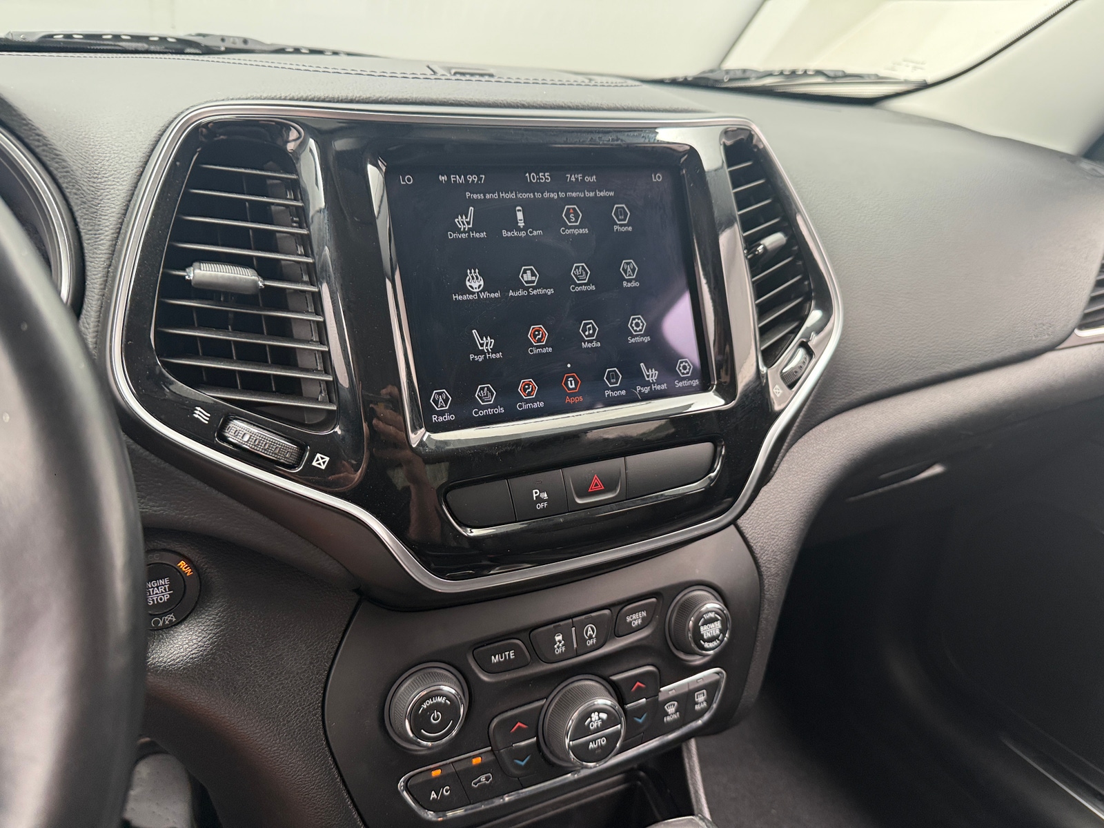 Thumbnail: 2019 Jeep Cherokee - 3