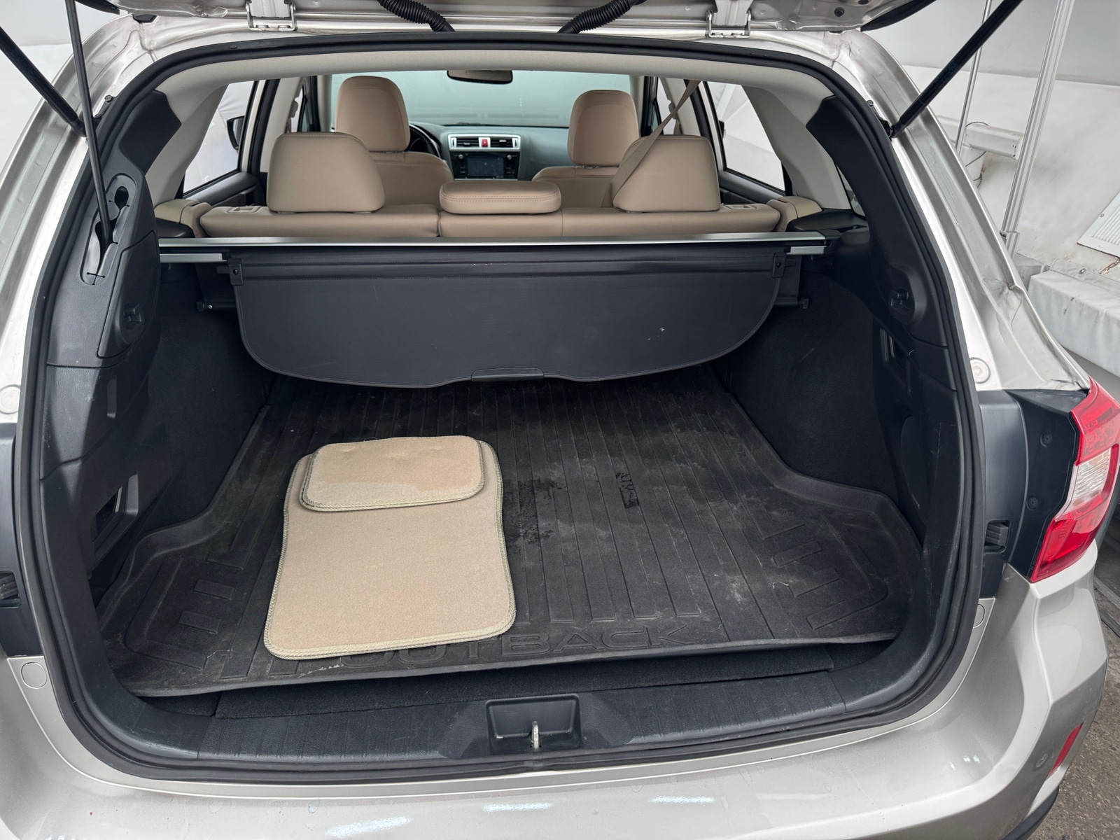 Thumbnail: 2017 Subaru Outback - 6