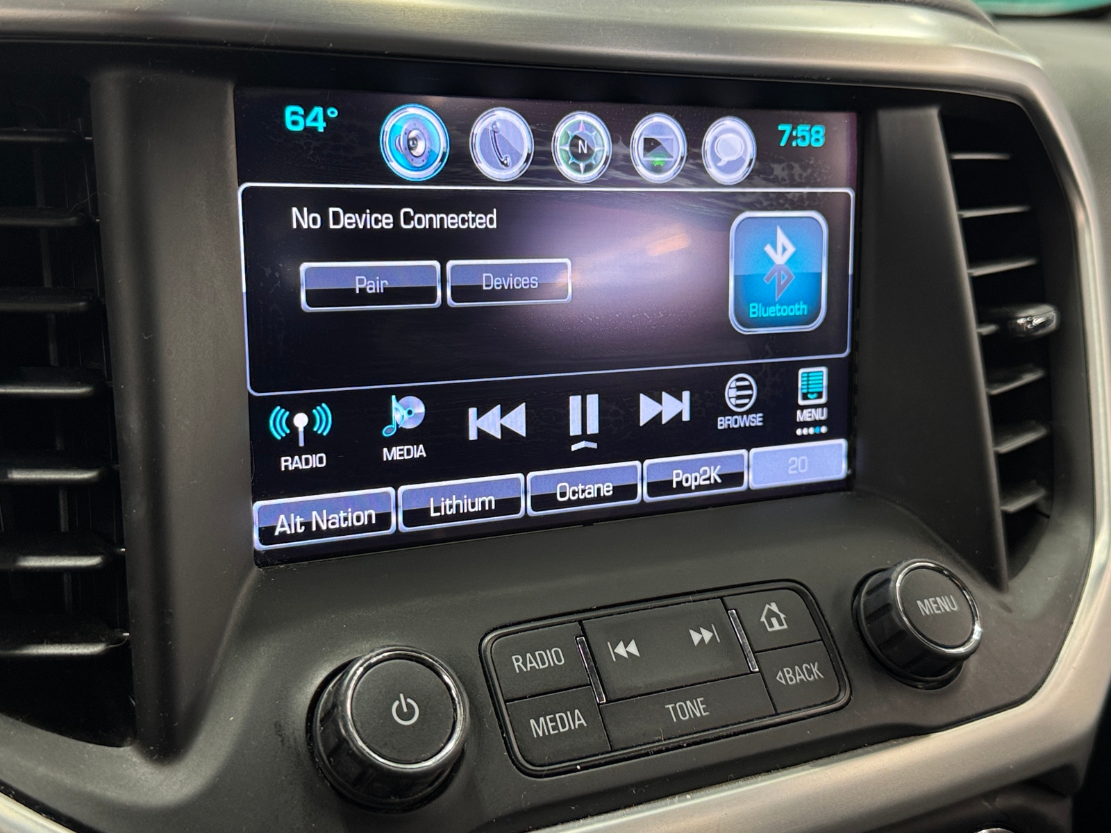 Thumbnail: 2018 GMC Acadia - 3