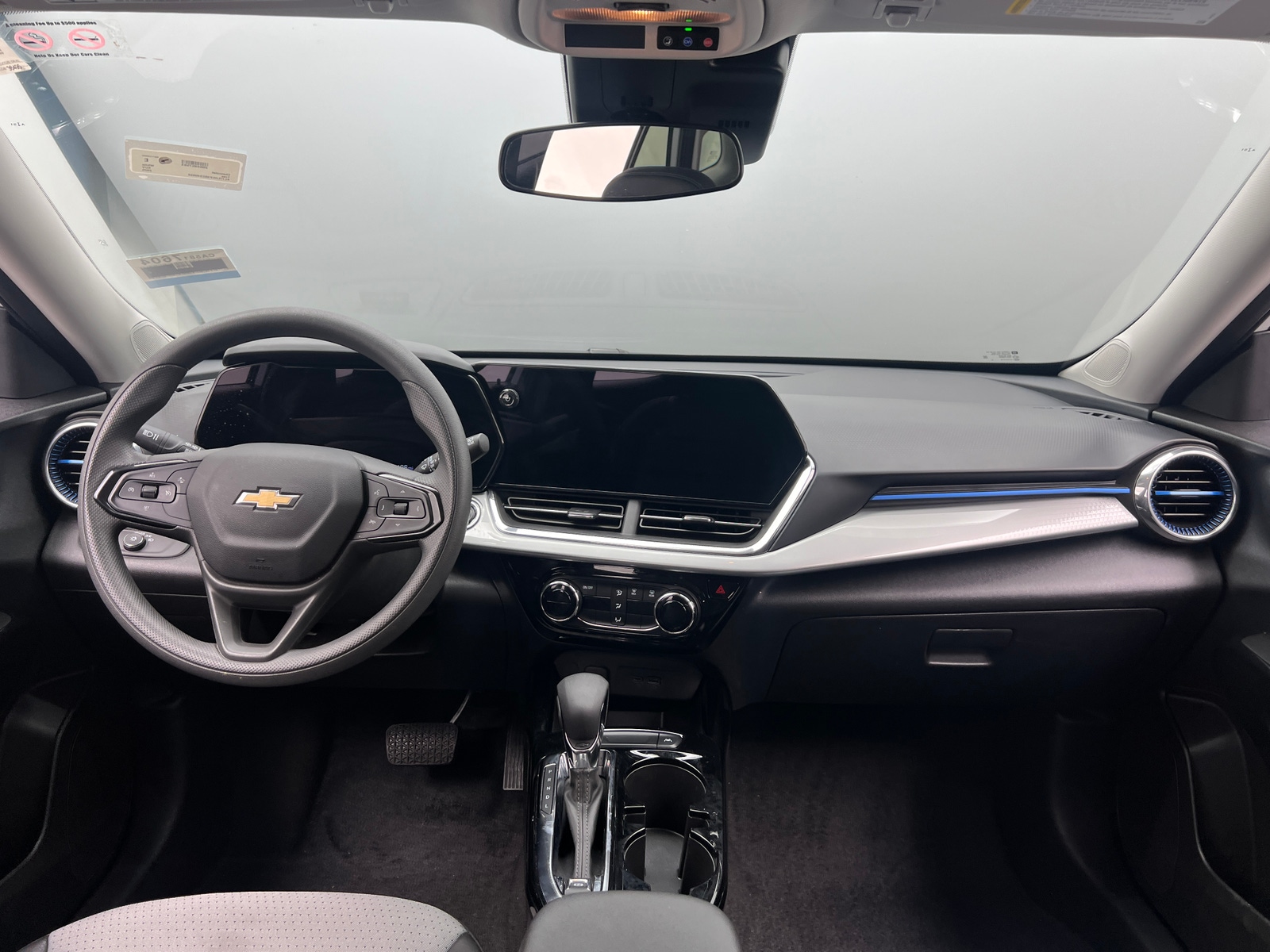 Thumbnail: 2025 Chevrolet Trax - 3
