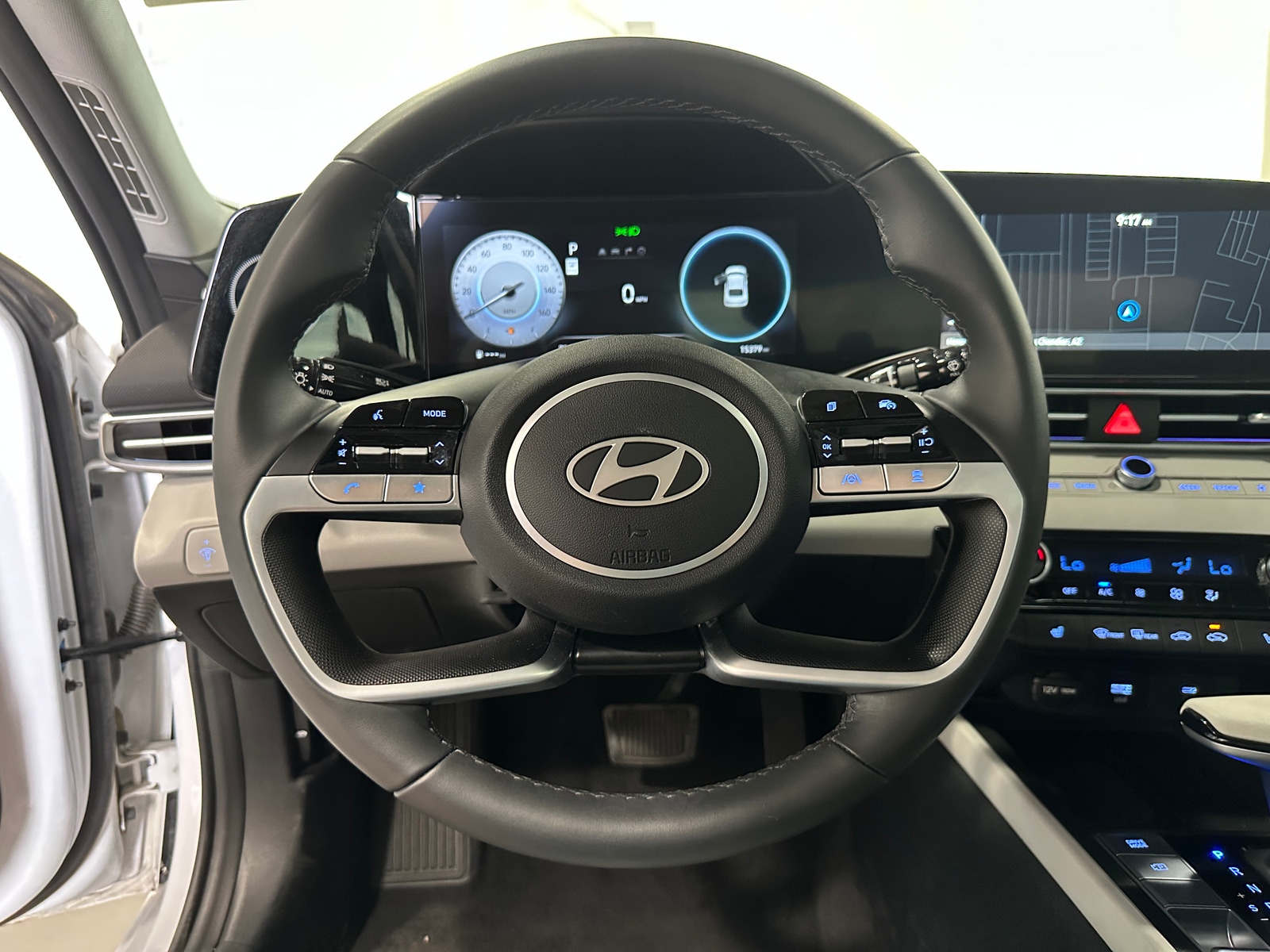 Thumbnail: 2025 Hyundai Elantra - 4