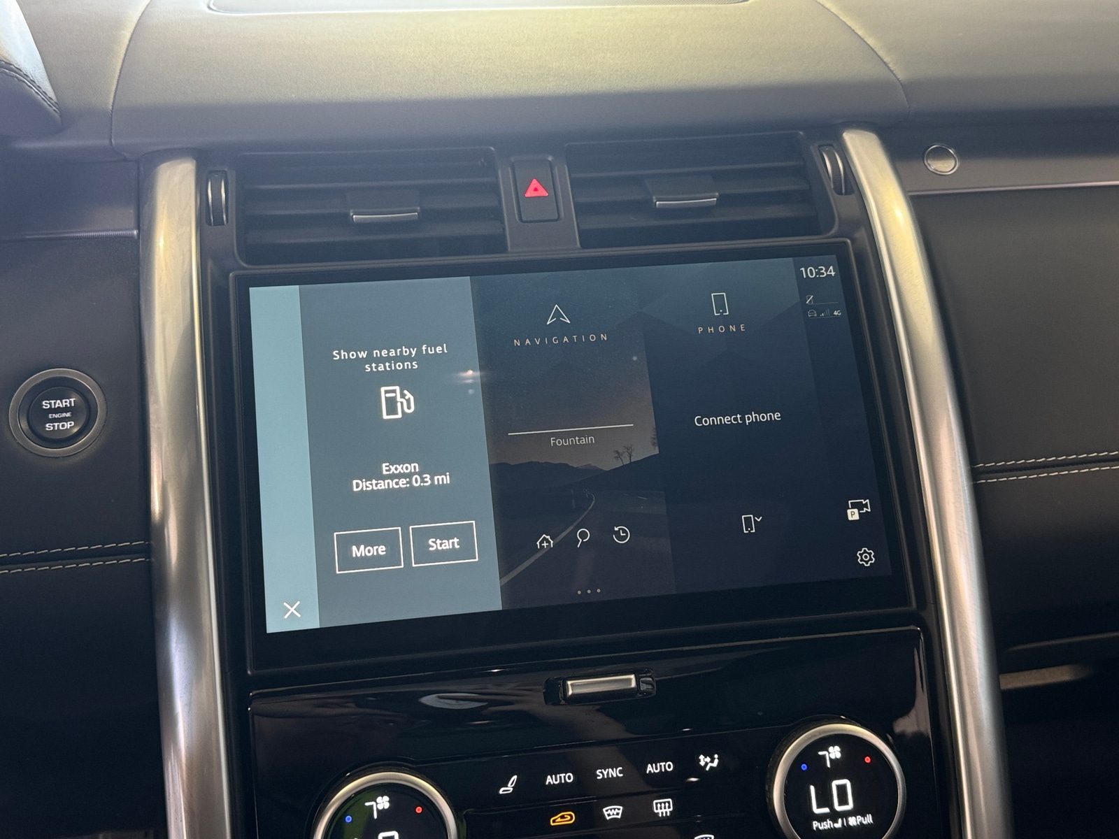 Thumbnail: 2024 Land Rover Discovery - 3