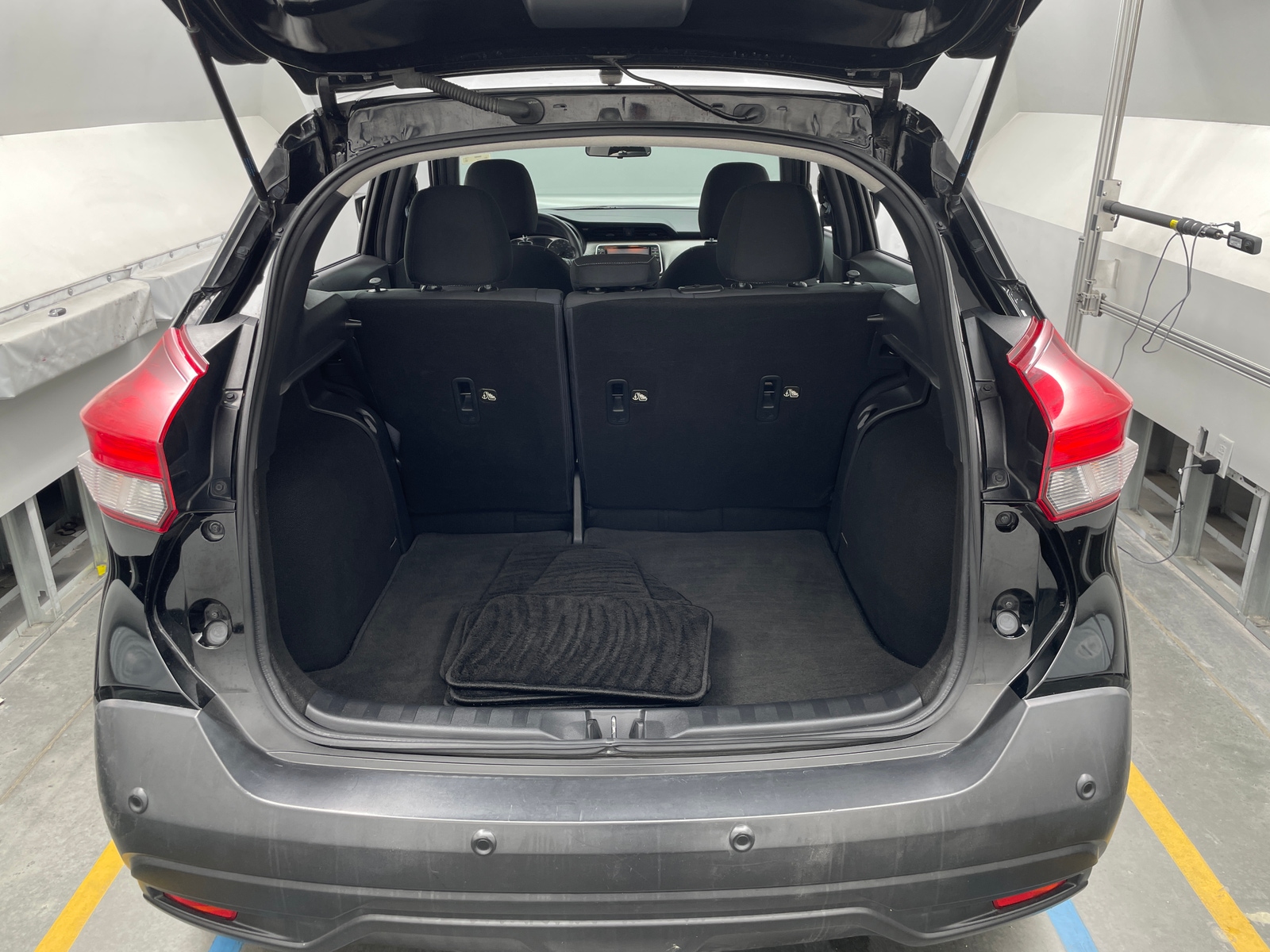 Thumbnail: 2020 Nissan Kicks - 7