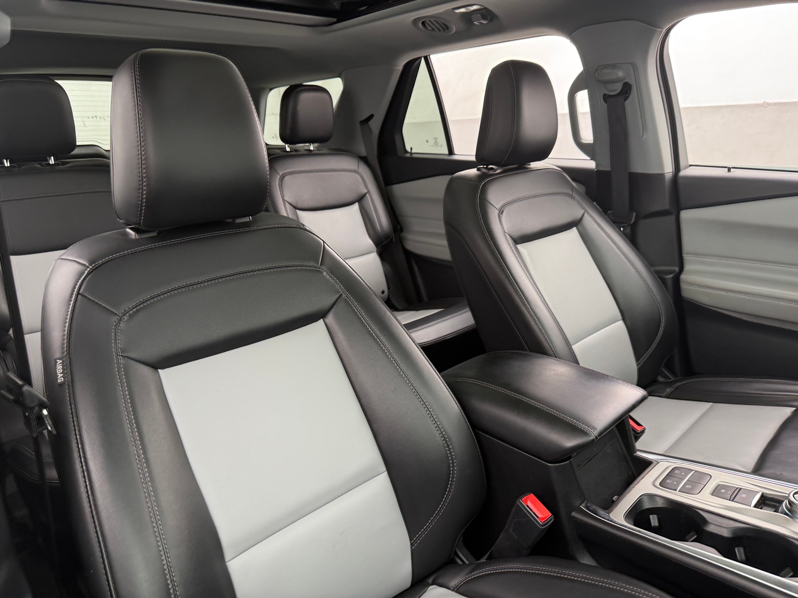 Thumbnail: 2022 Ford Explorer - 2