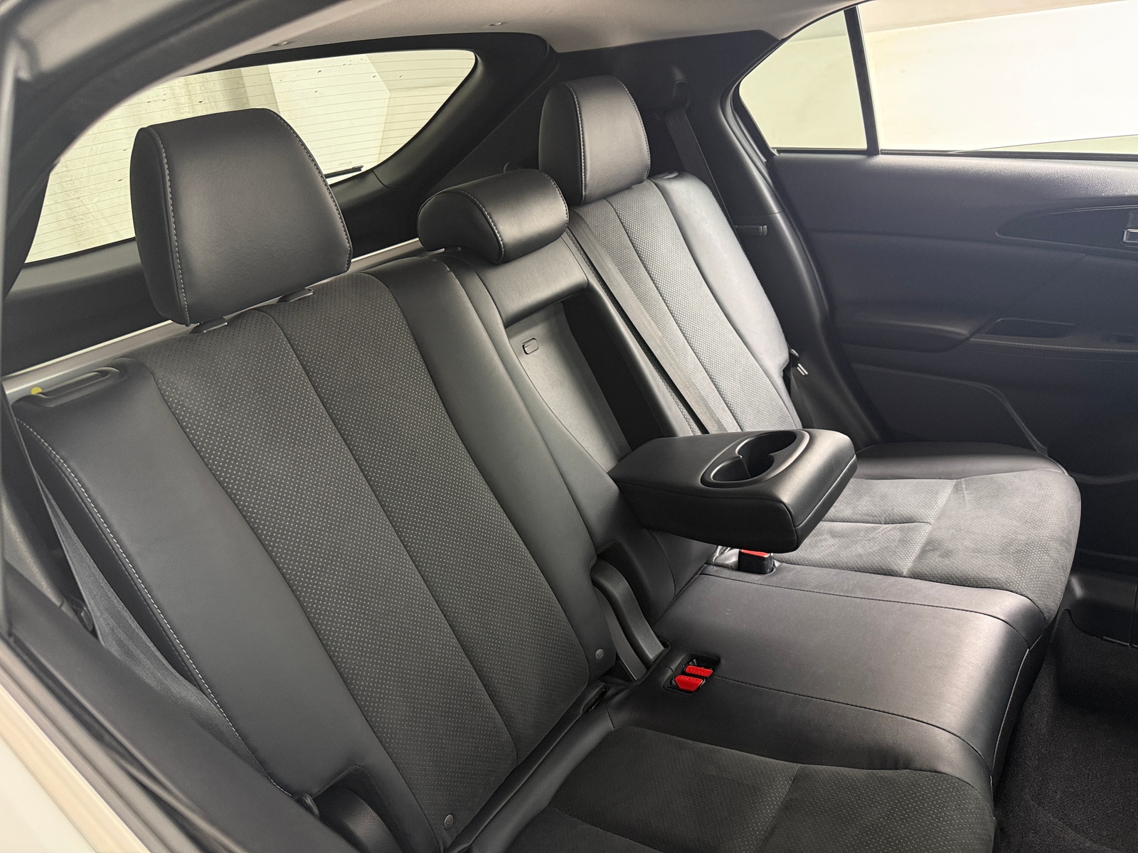 Thumbnail: 2022 Mitsubishi Eclipse Cross - 6