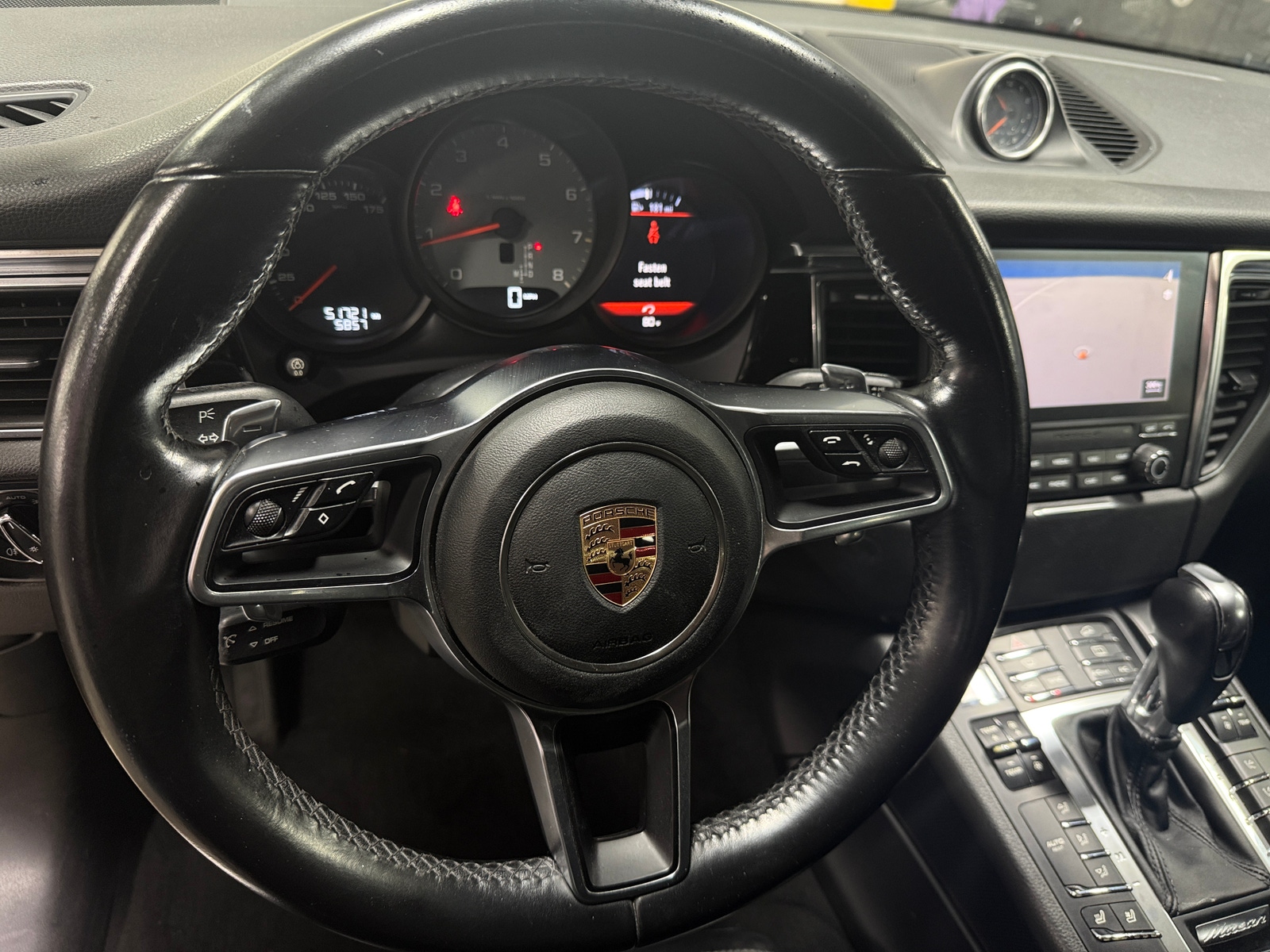 Thumbnail: 2017 Porsche Macan - 4