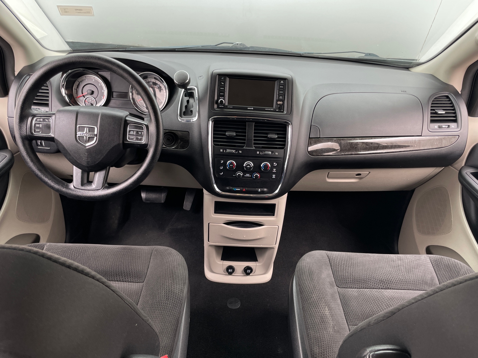 Thumbnail: 2018 Dodge Grand Caravan - 3