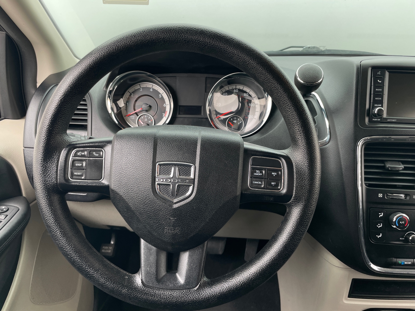 Thumbnail: 2018 Dodge Grand Caravan - 5