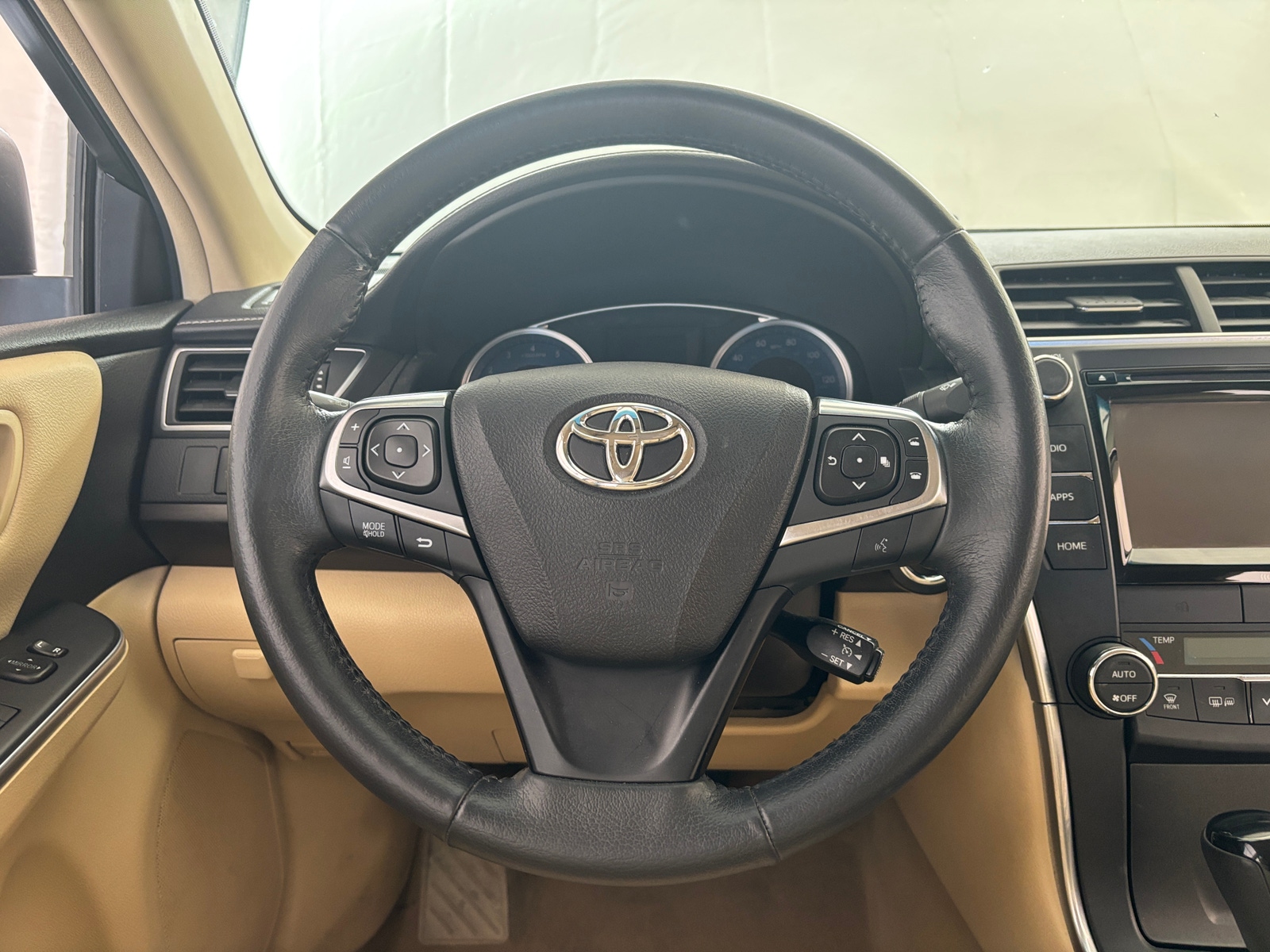 Thumbnail: 2016 Toyota Camry - 5