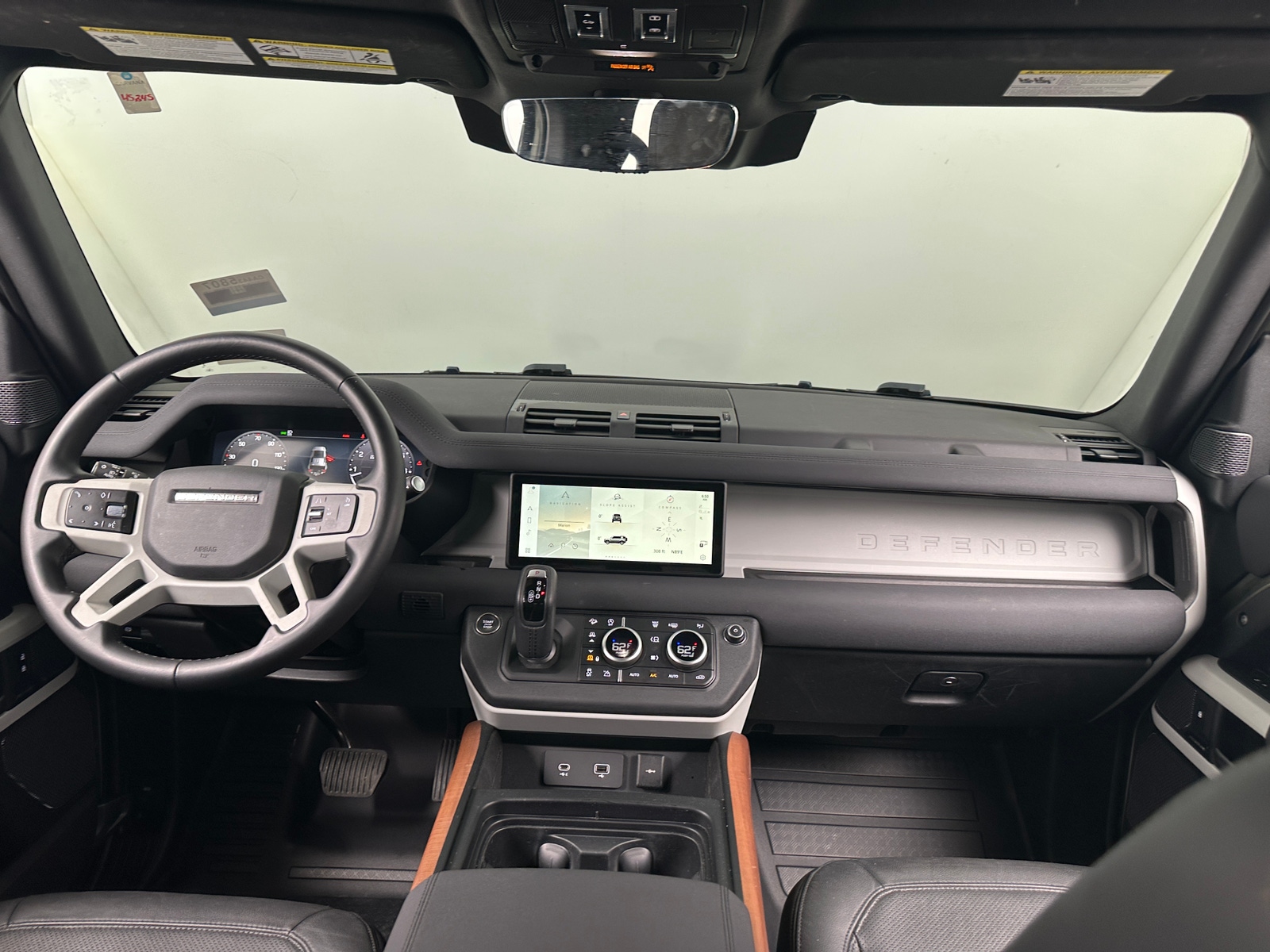 Thumbnail: 2023 Land Rover Defender - 2