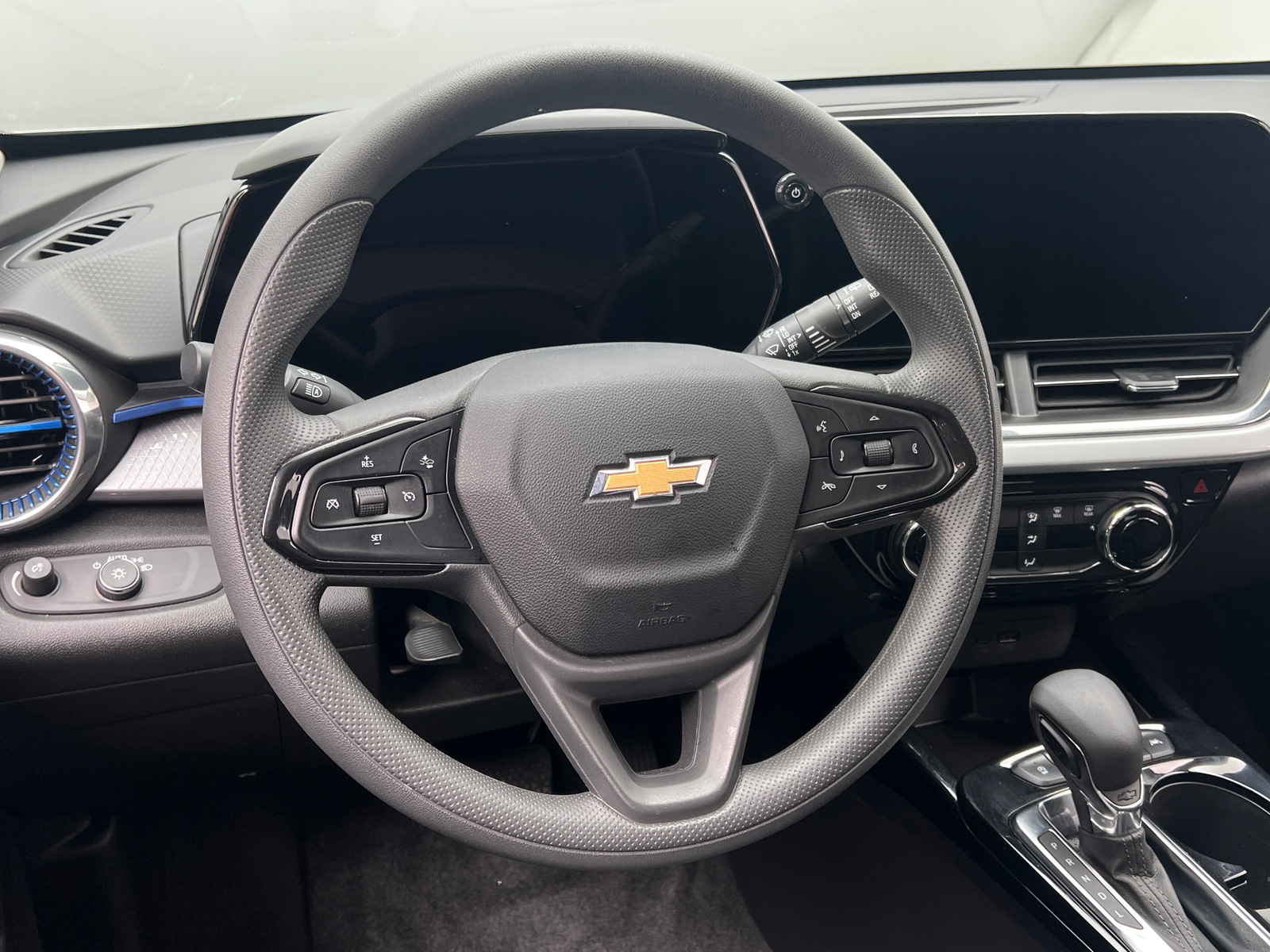 Thumbnail: 2025 Chevrolet Trax - 5