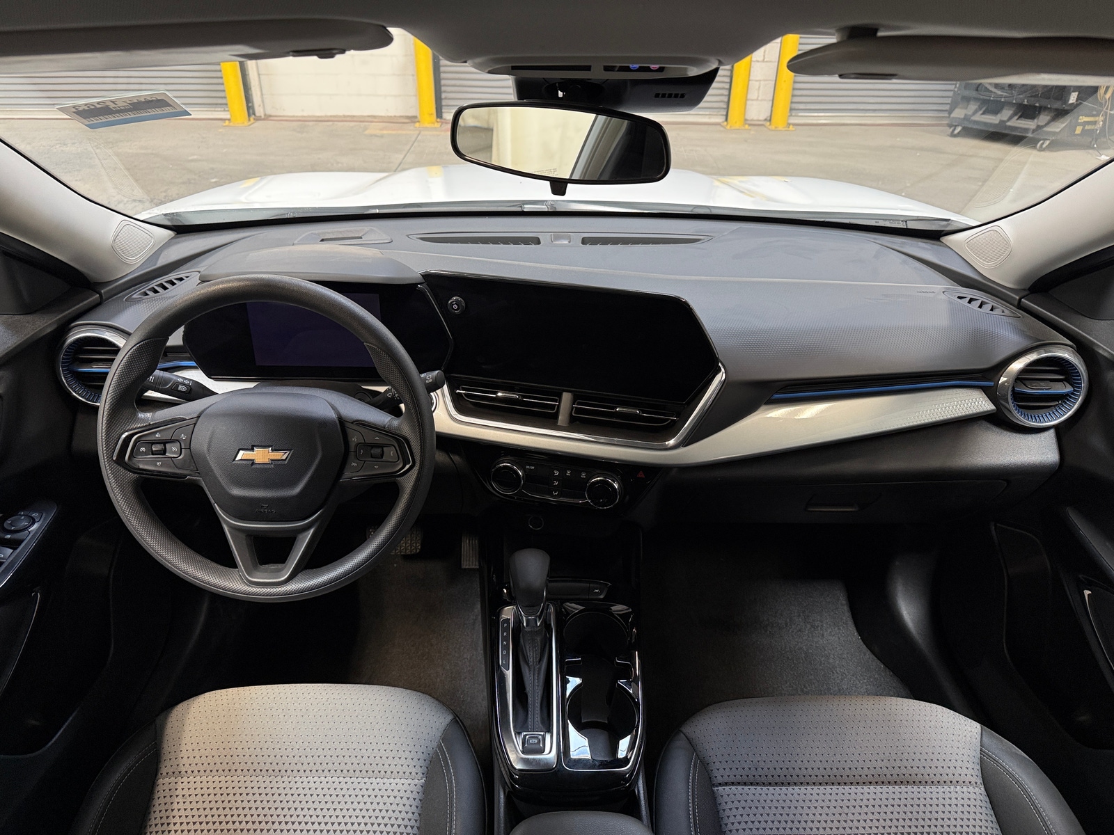 Thumbnail: 2025 Chevrolet Trax - 3