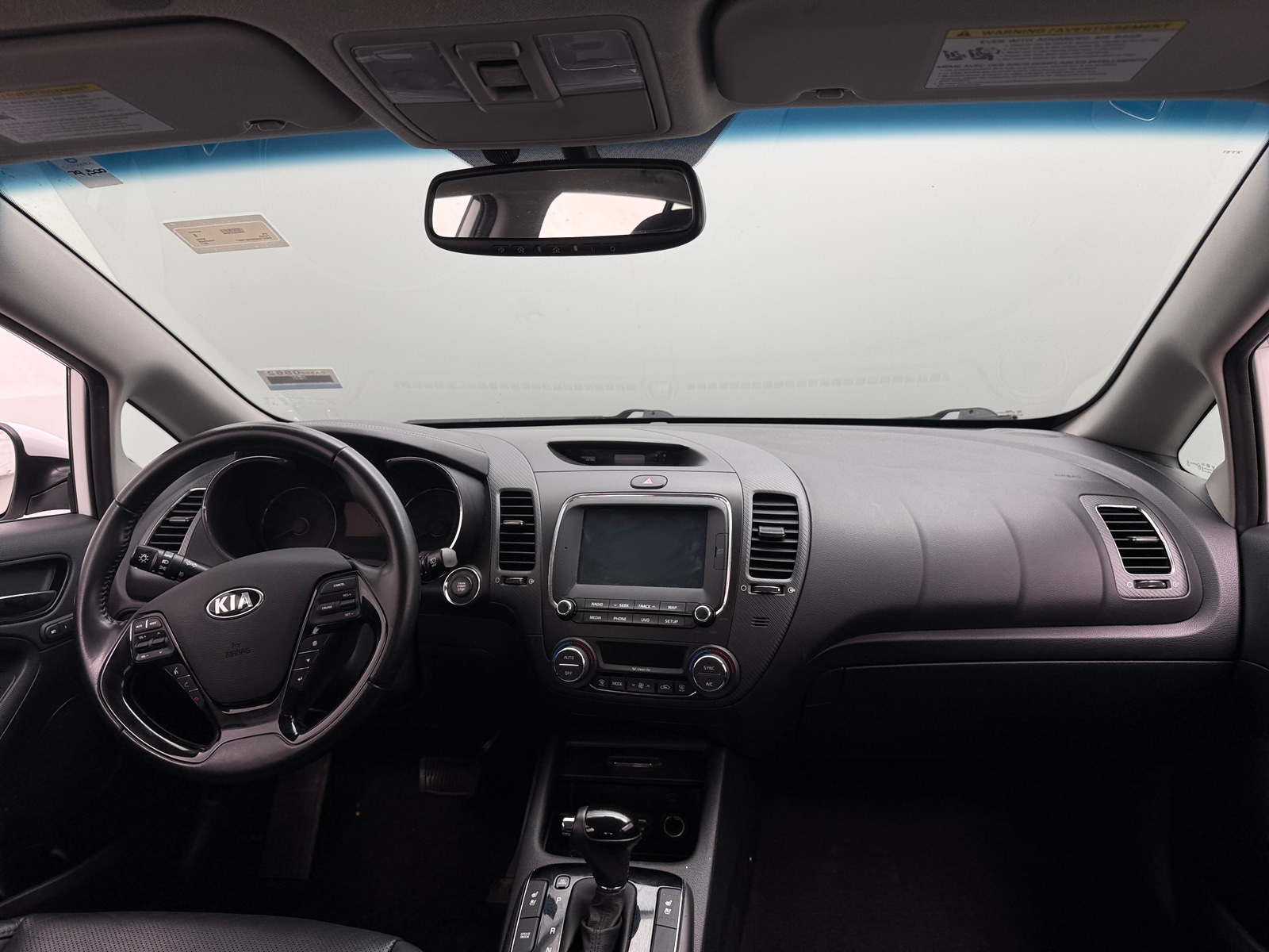 Thumbnail: 2017 Kia Forte - 3