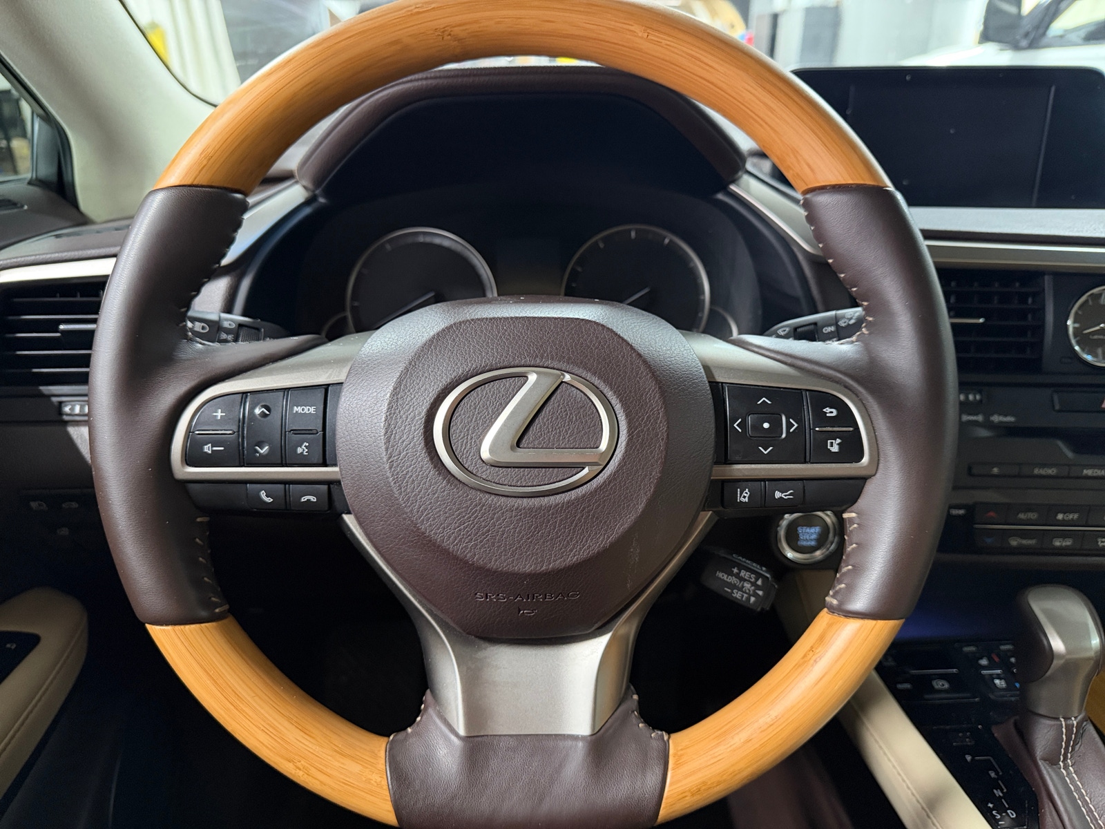 Thumbnail: 2018 Lexus RX - 4
