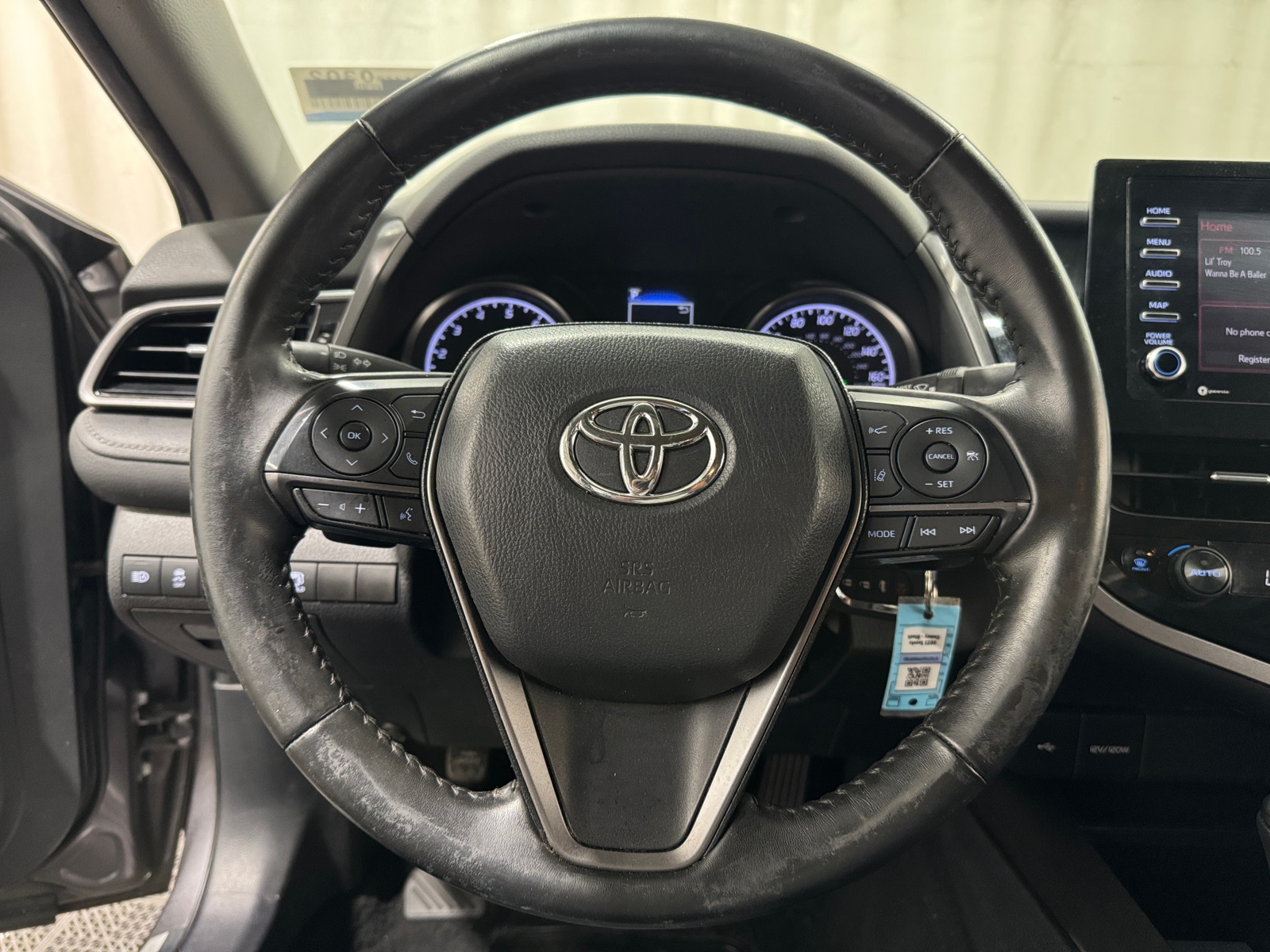 Thumbnail: 2023 Toyota Camry - 4