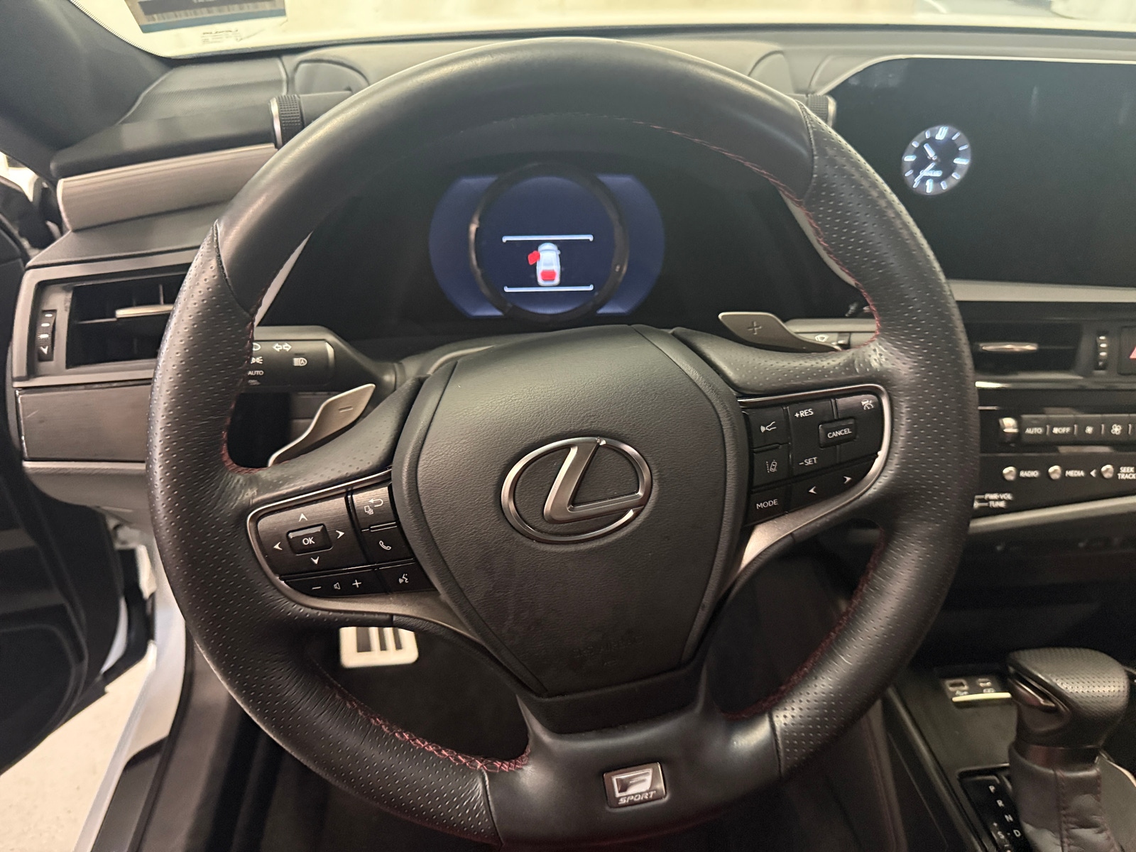 Thumbnail: 2024 Lexus ES - 4