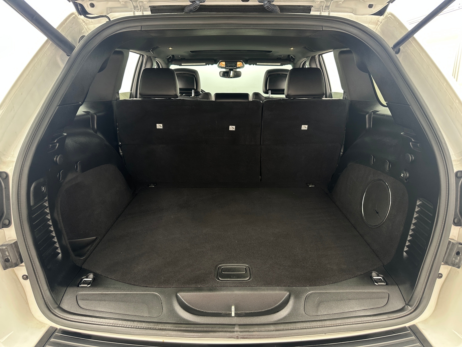 Thumbnail: 2019 Jeep Grand Cherokee - 6