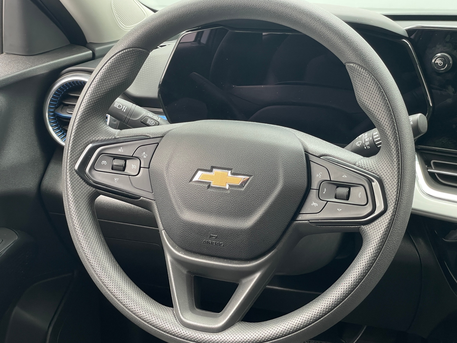 Thumbnail: 2025 Chevrolet Trax - 5