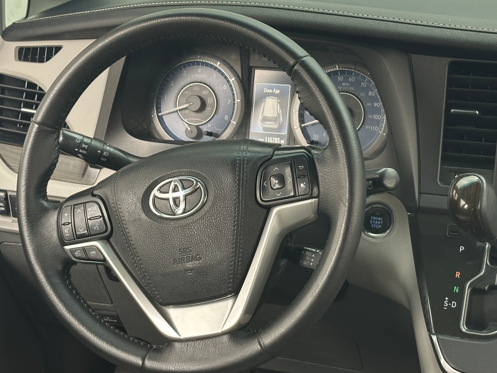 Thumbnail: 2017 Toyota Sienna - 4