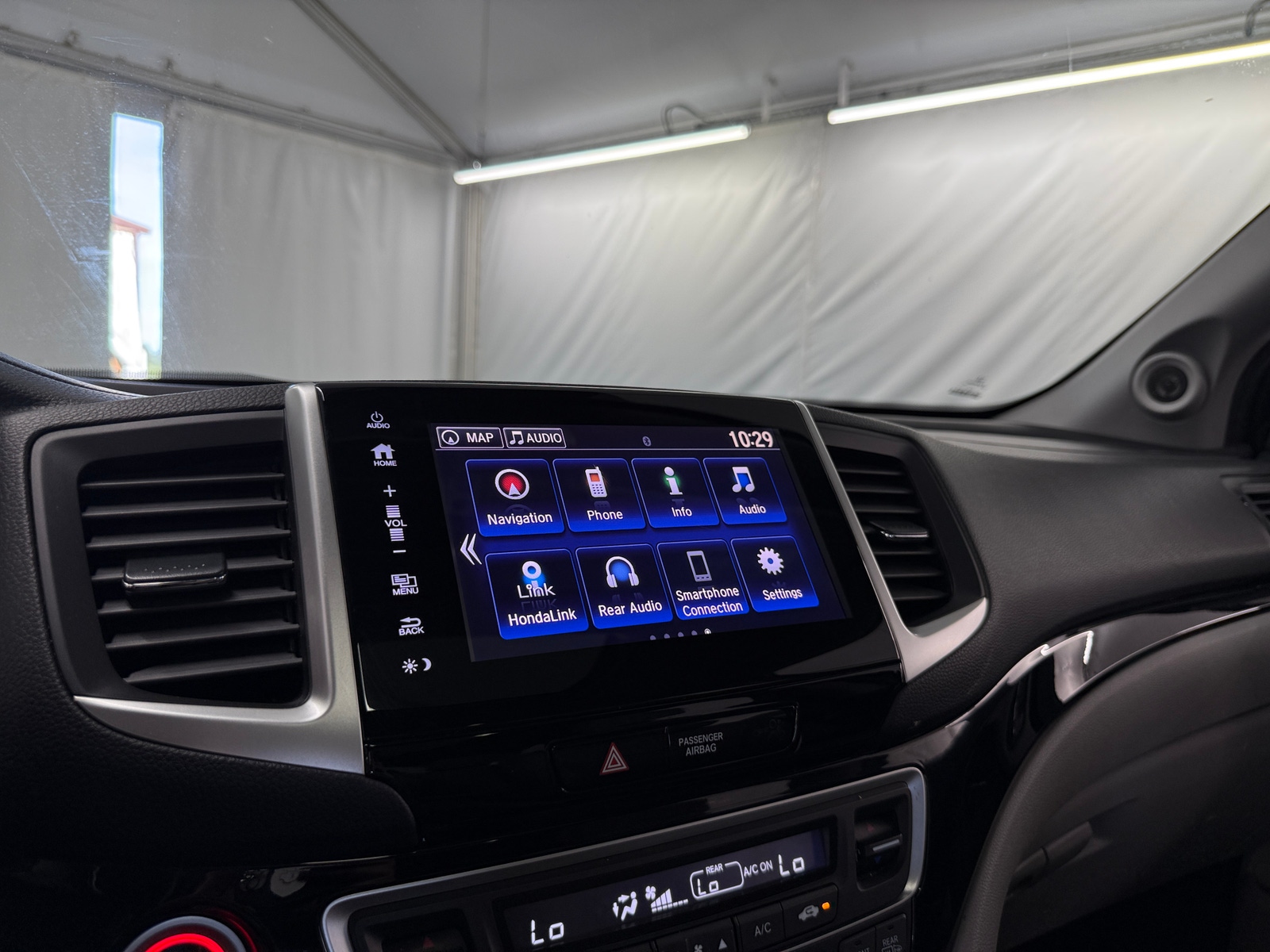 Thumbnail: 2017 Honda Pilot - 3