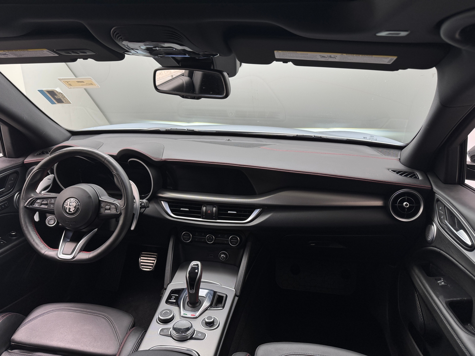 Thumbnail: 2024 Alfa Romeo Stelvio - 2