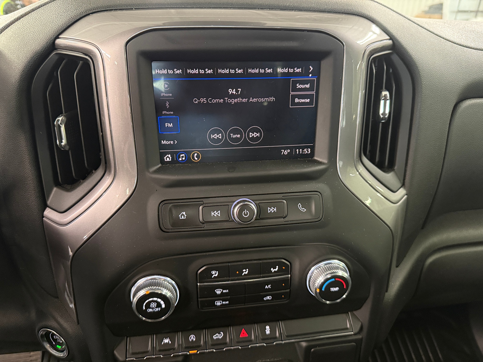 Thumbnail: 2023 GMC Sierra 1500 - 4