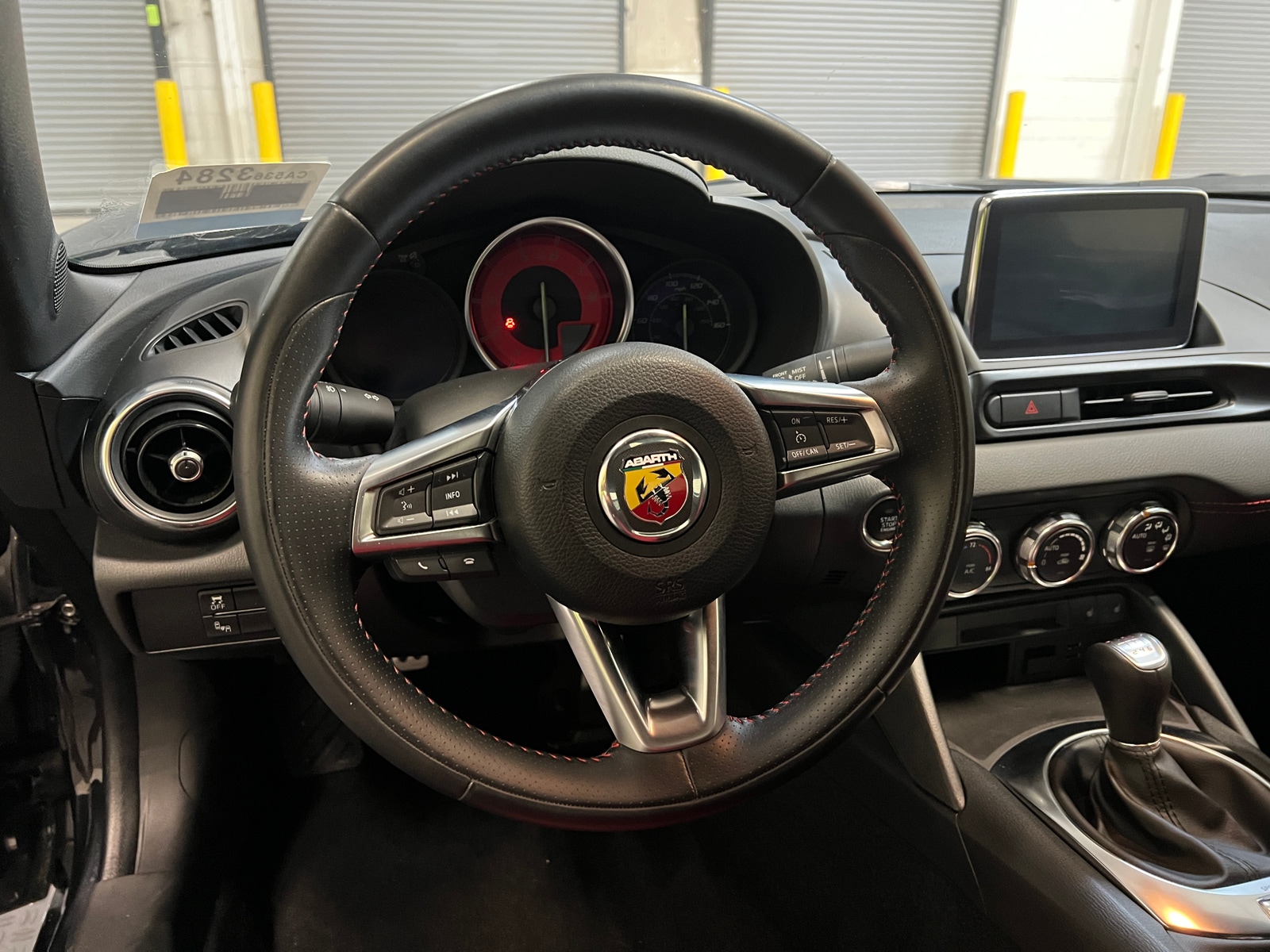Thumbnail: 2018 Fiat 124 Spider - 4