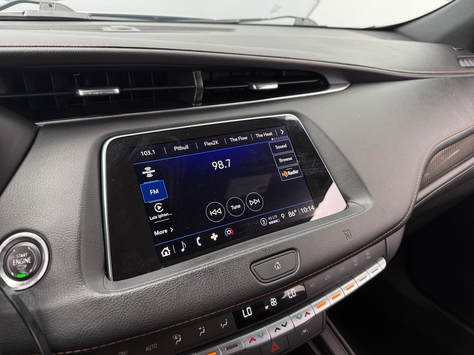 Thumbnail: 2021 Cadillac XT4 - 3