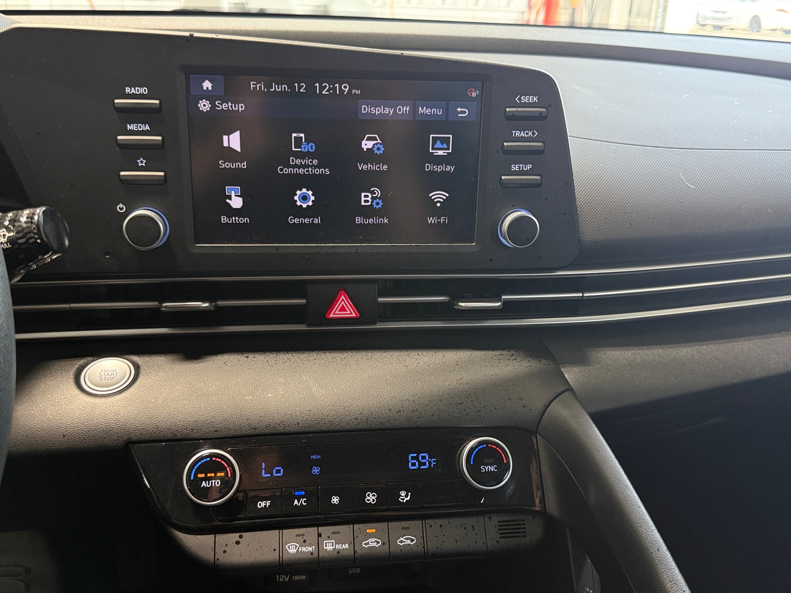 Thumbnail: 2023 Hyundai Elantra - 4