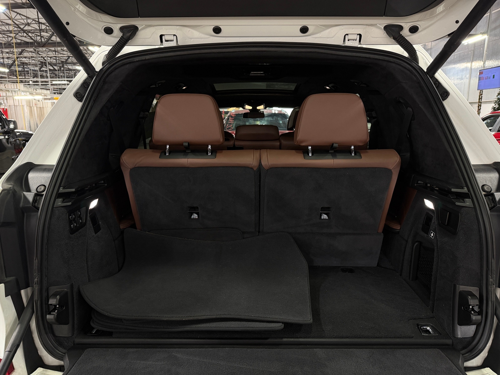 Thumbnail: 2020 BMW X7 - 6