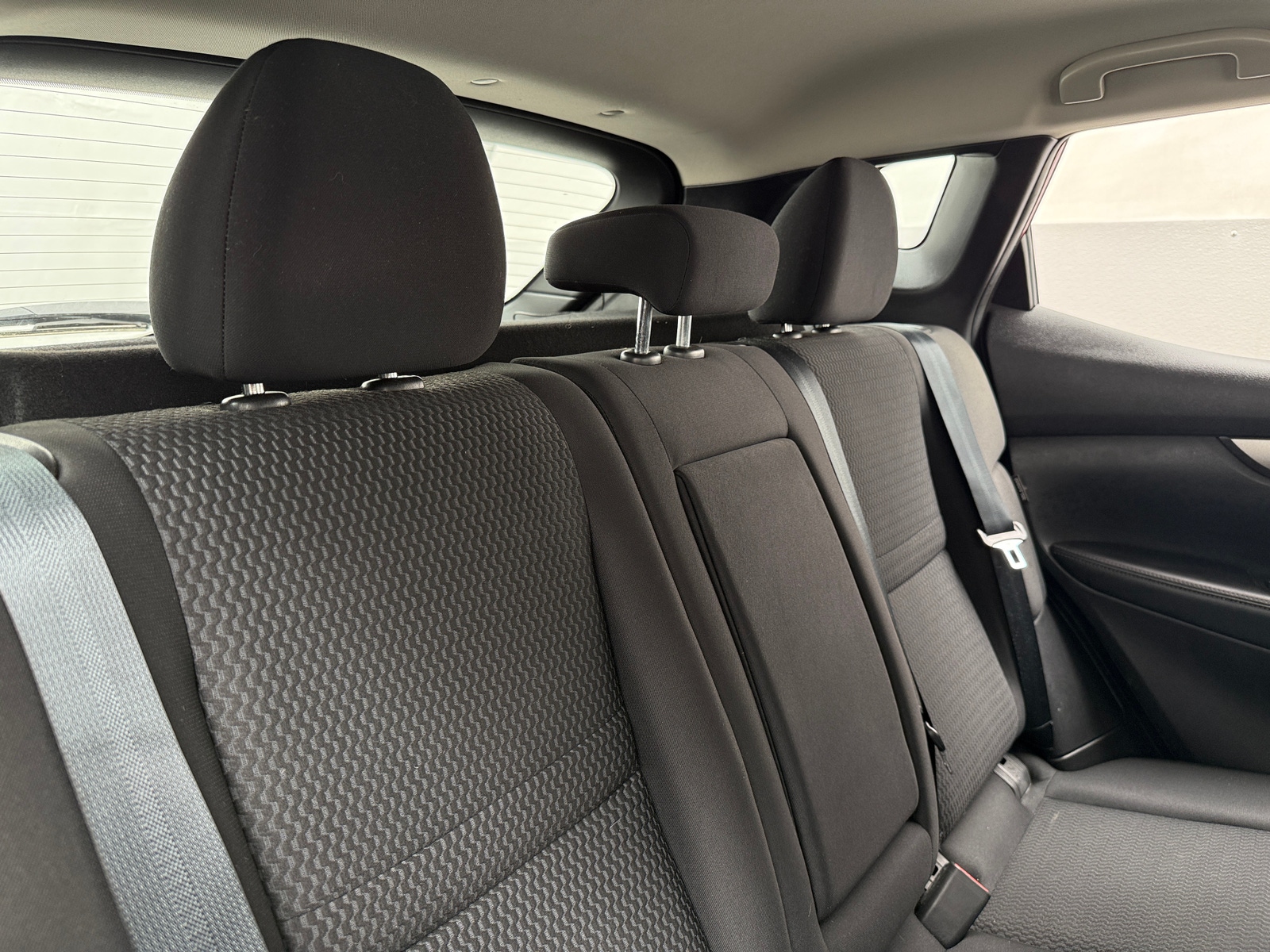 Thumbnail: 2020 Nissan Rogue Sport - 6