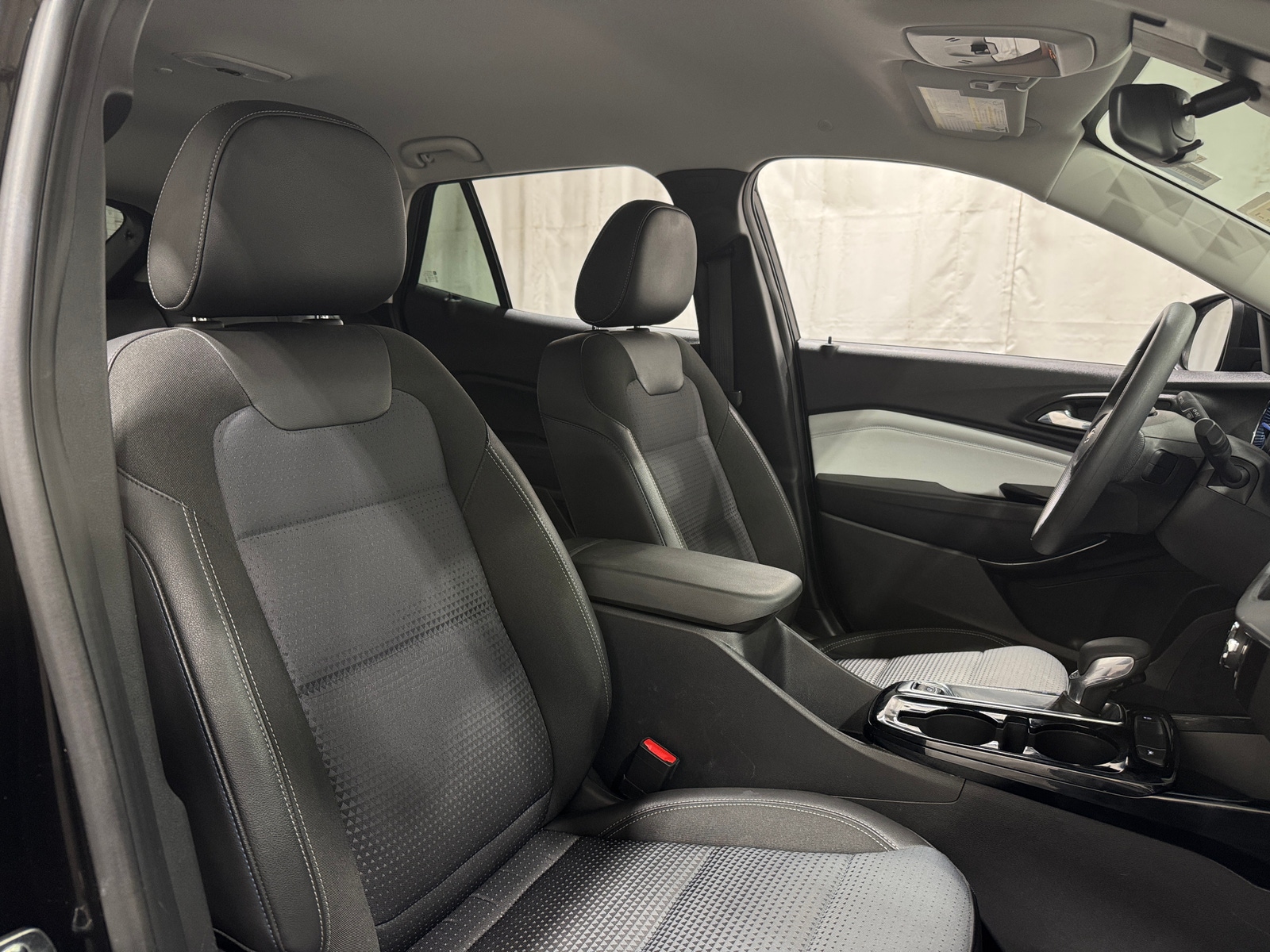 Thumbnail: 2025 Chevrolet Trax - 2