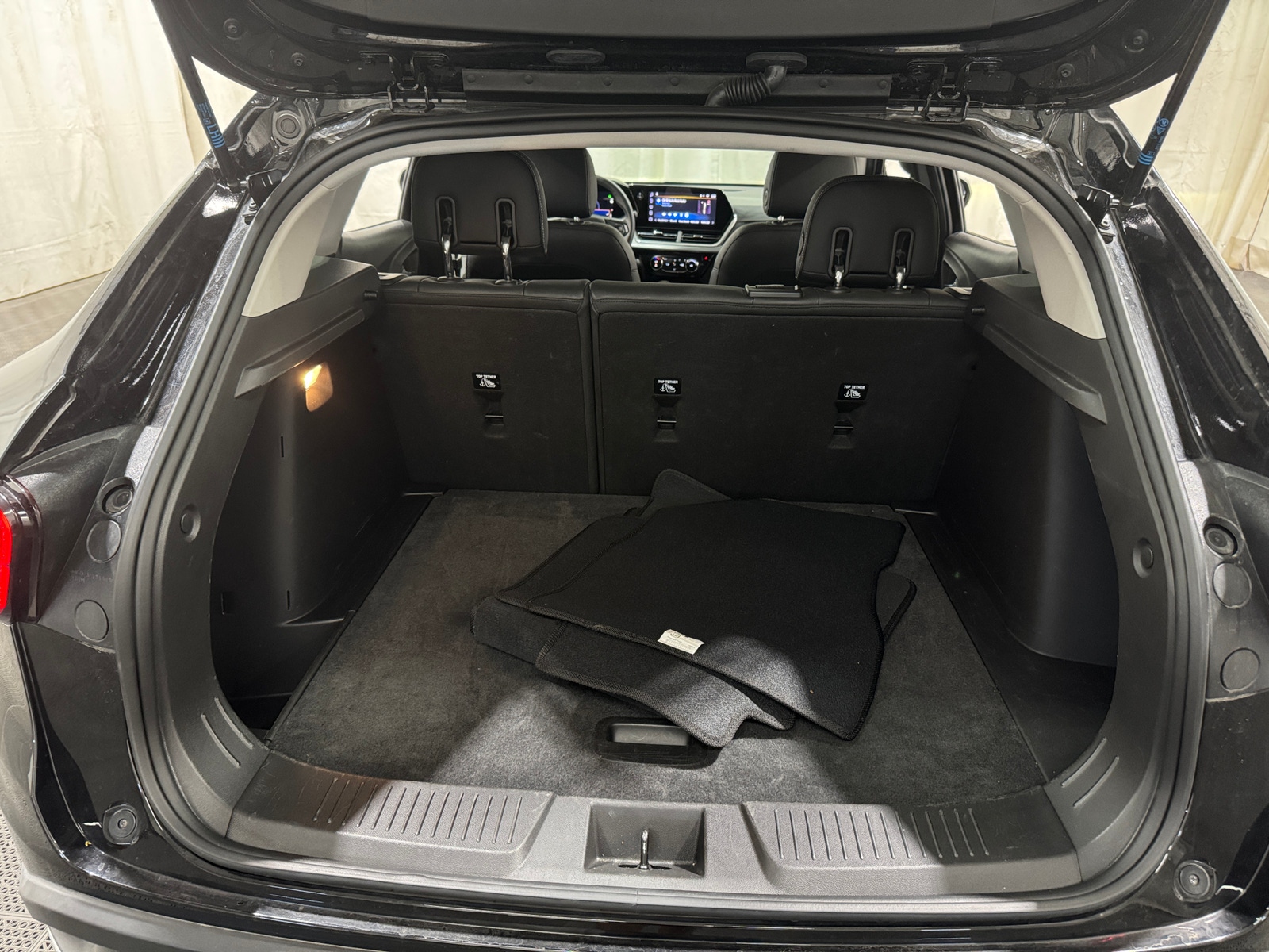 Thumbnail: 2025 Chevrolet Trax - 7