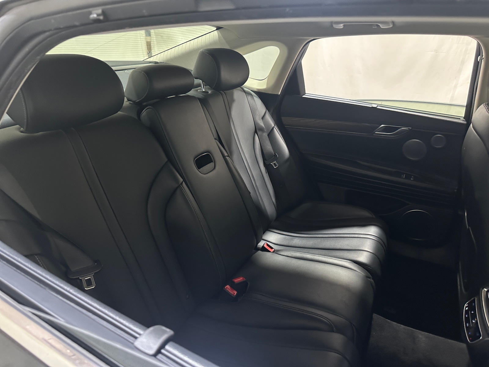 Thumbnail: 2021 Genesis G80 - 5