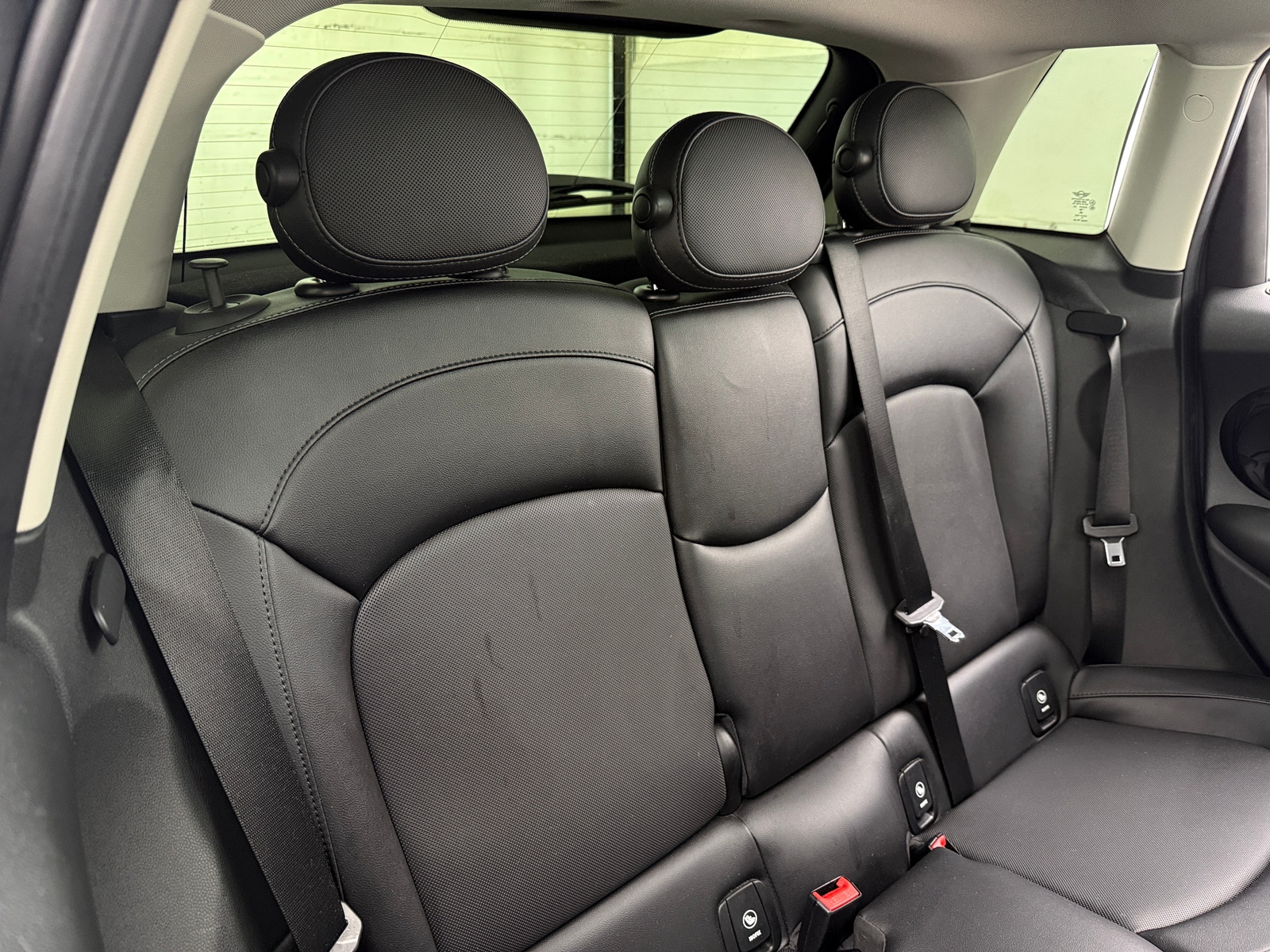 Thumbnail: 2016 MINI Cooper Hardtop - 5