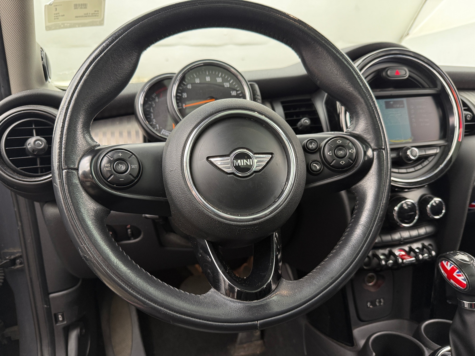 Thumbnail: 2016 MINI Cooper Hardtop - 4