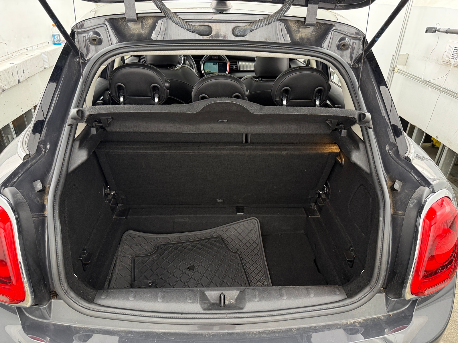 Thumbnail: 2016 MINI Cooper Hardtop - 6