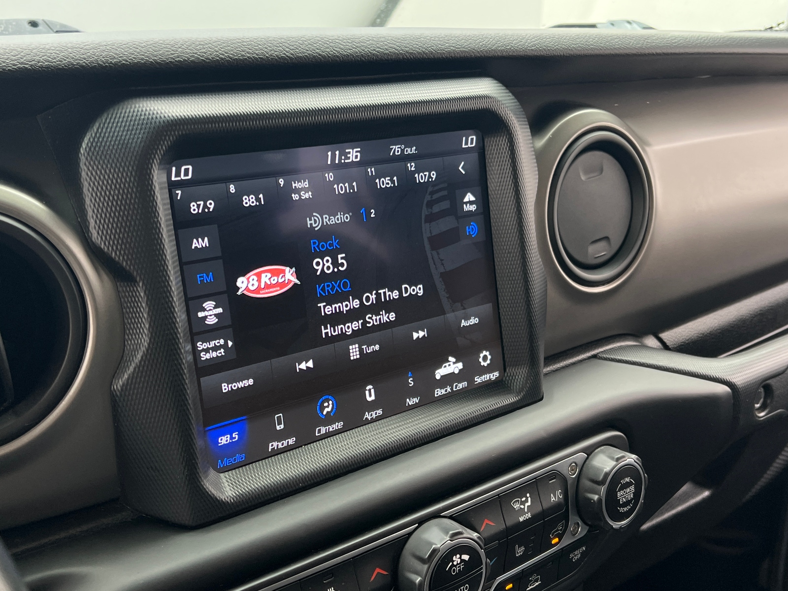 Thumbnail: 2021 Jeep Gladiator - 4