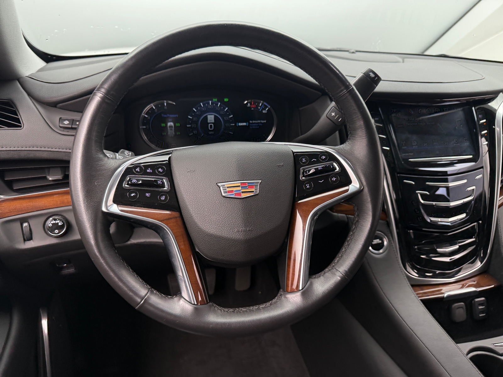 Thumbnail: 2020 Cadillac Escalade - 4