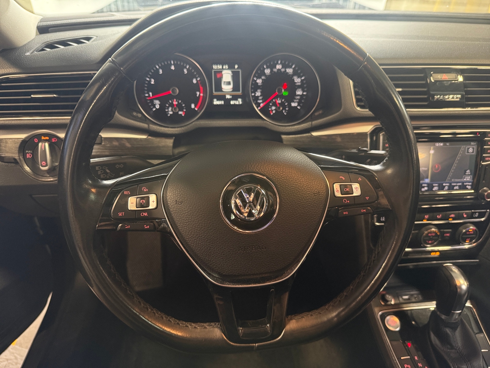 Thumbnail: 2018 Volkswagen Passat - 4