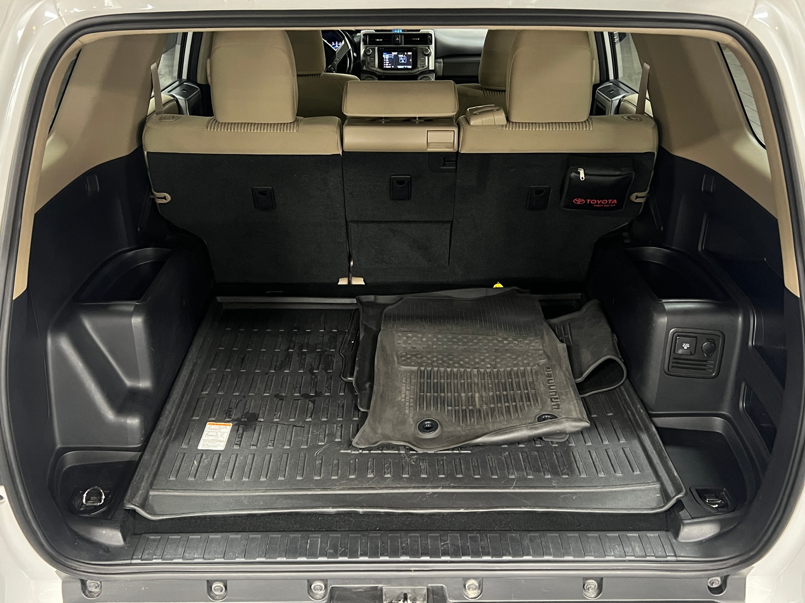 Thumbnail: 2016 Toyota 4Runner - 7