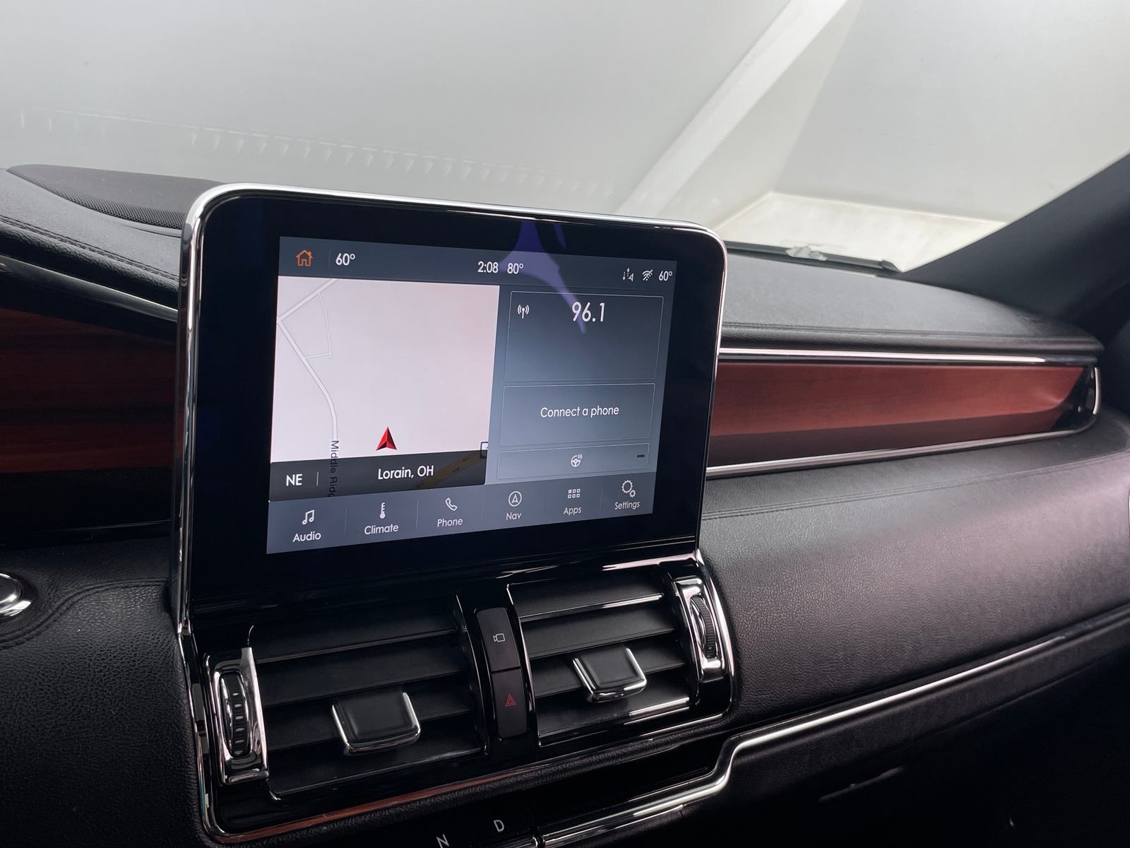 Thumbnail: 2020 Lincoln Navigator - 3