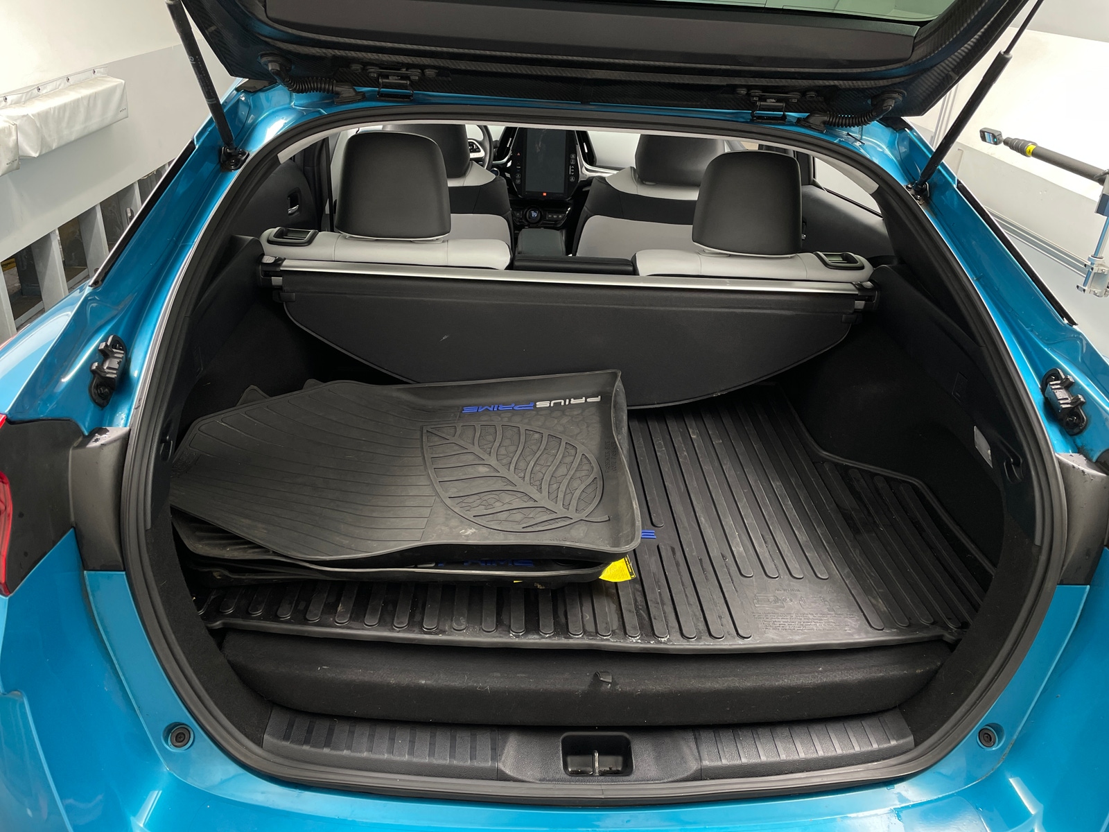 Thumbnail: 2017 Toyota Prius Prime - 6