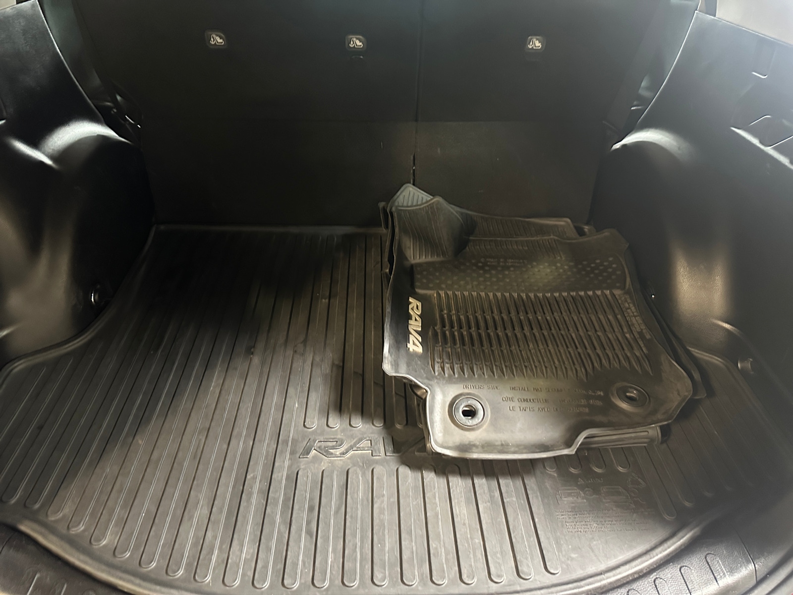 Thumbnail: 2018 Toyota RAV4 - 7