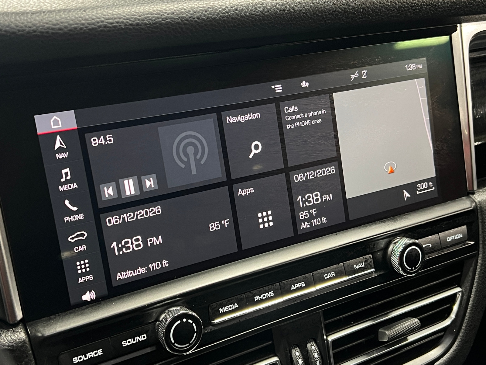 Thumbnail: 2021 Porsche Macan - 3