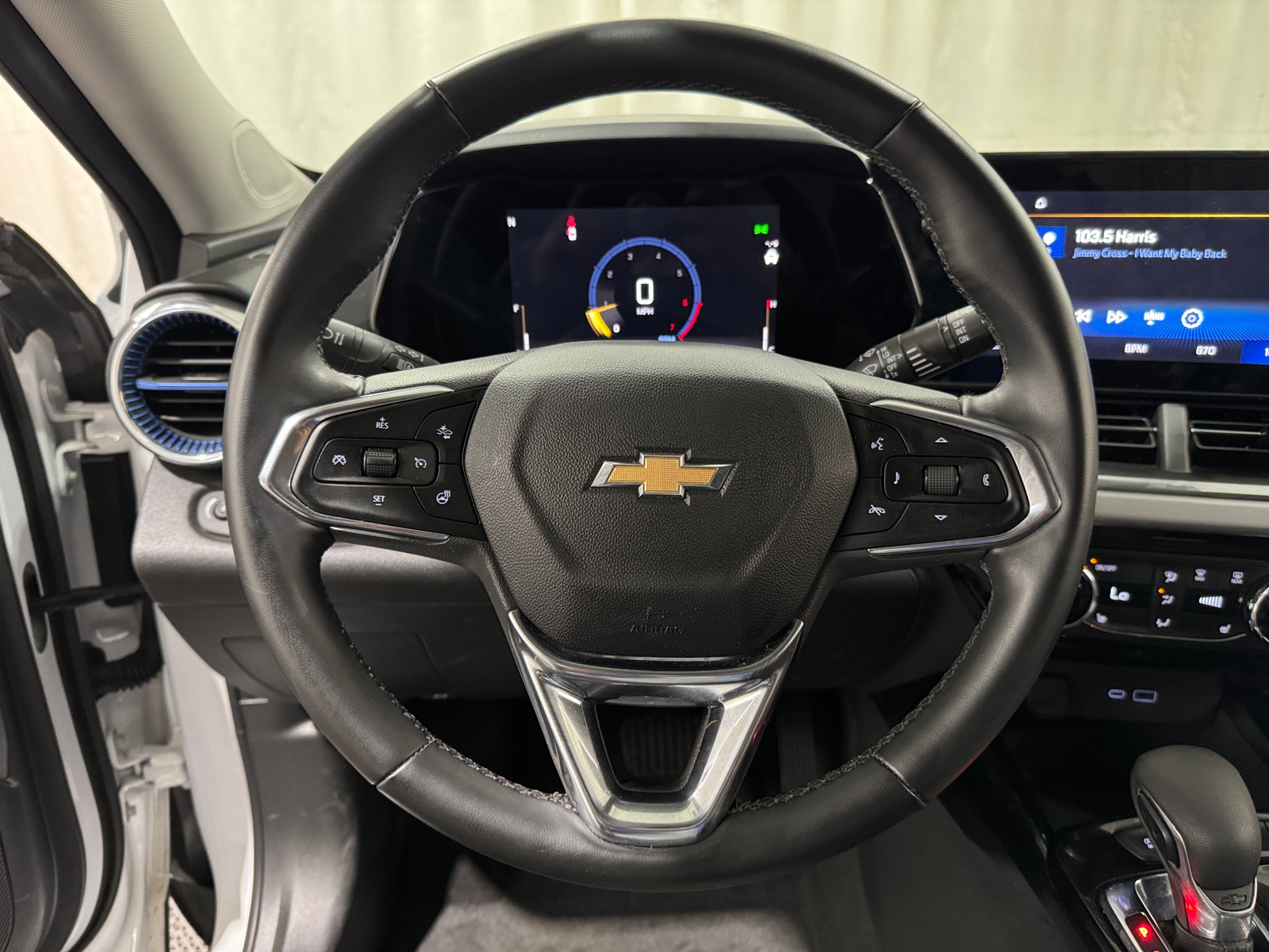 Thumbnail: 2025 Chevrolet Trax - 5